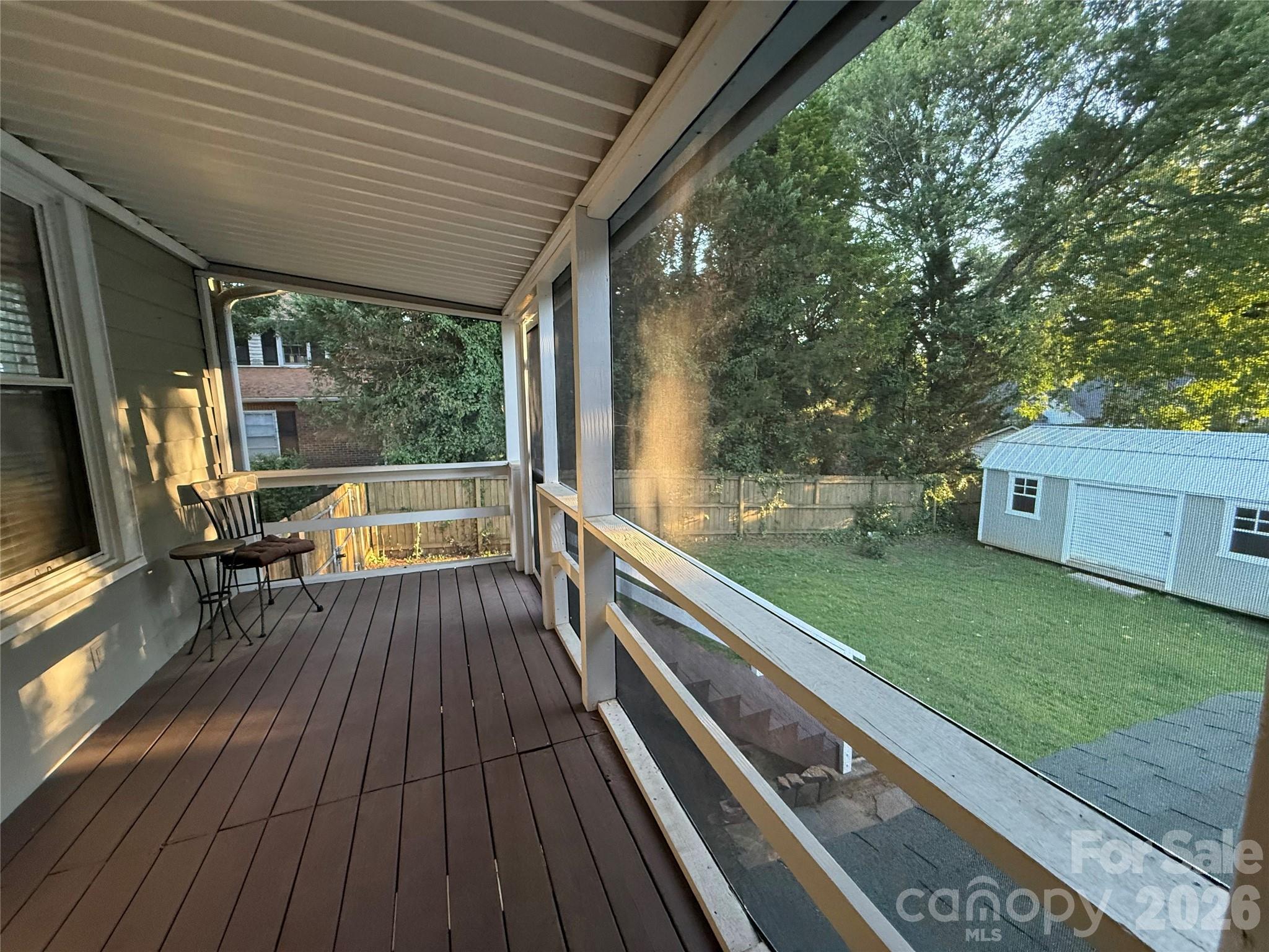 302 S College Avenue Property Photo 4