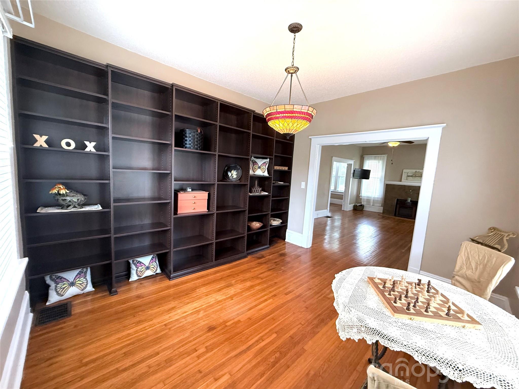 302 S College Avenue Property Photo 20