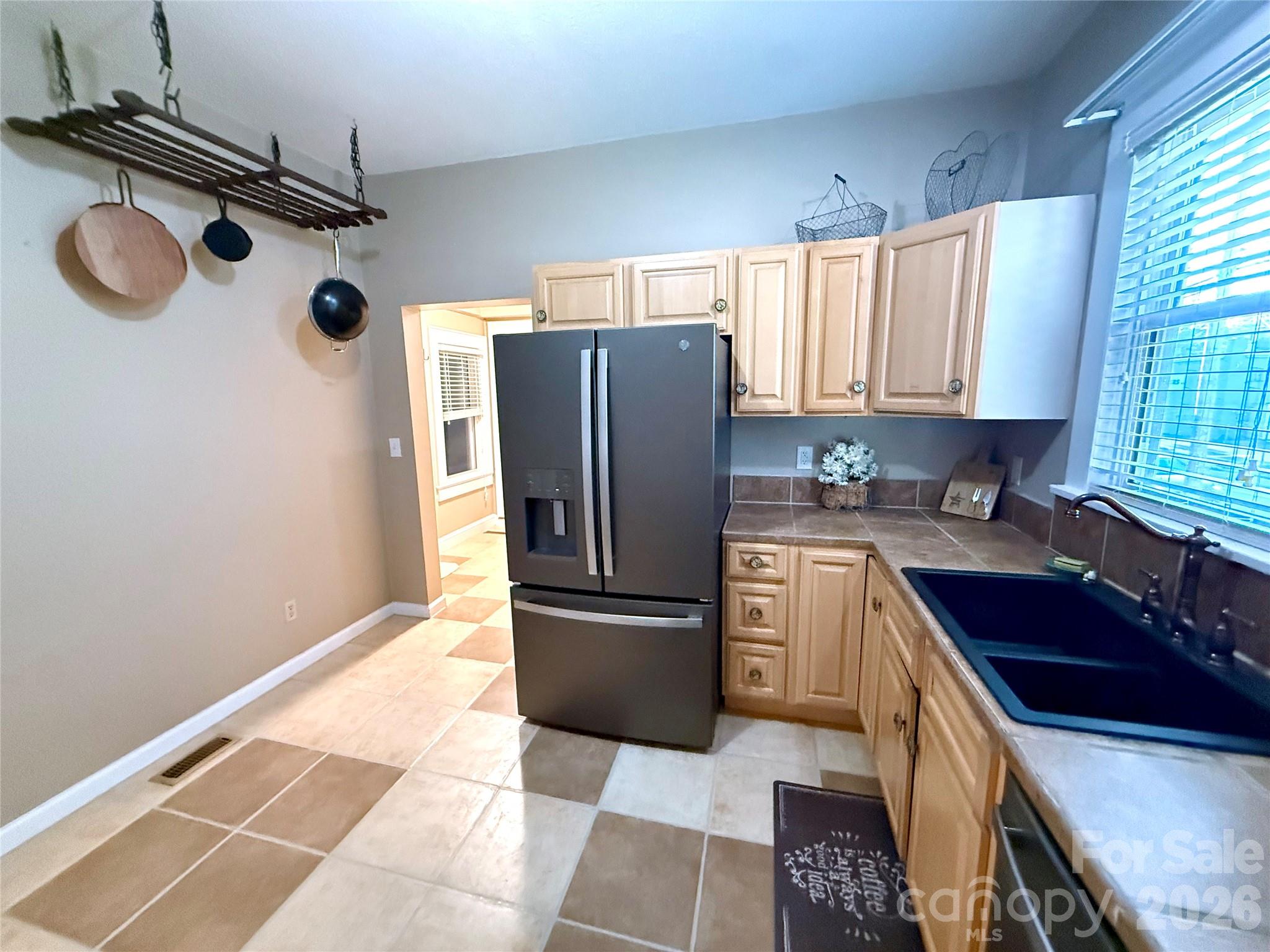 302 S College Avenue Property Photo 26