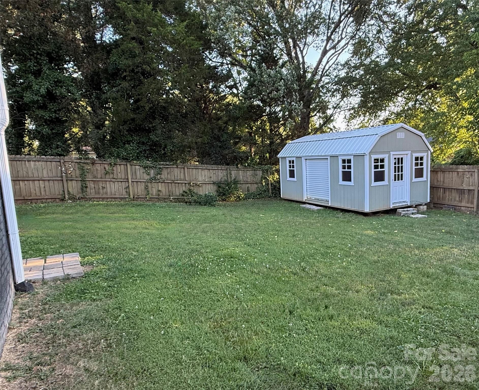 302 S College Avenue Property Photo 34