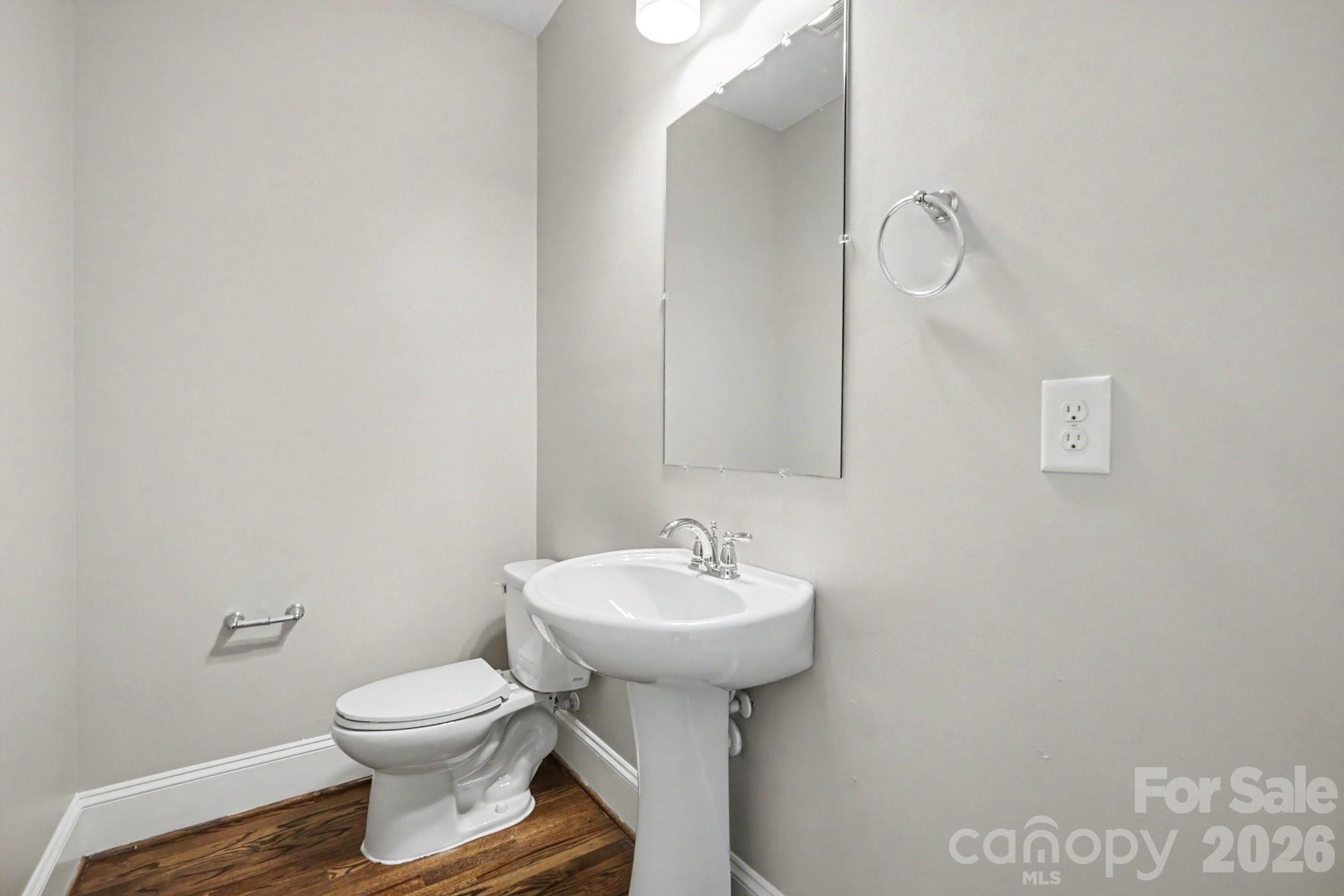 734 Waterscape Court Property Photo 9