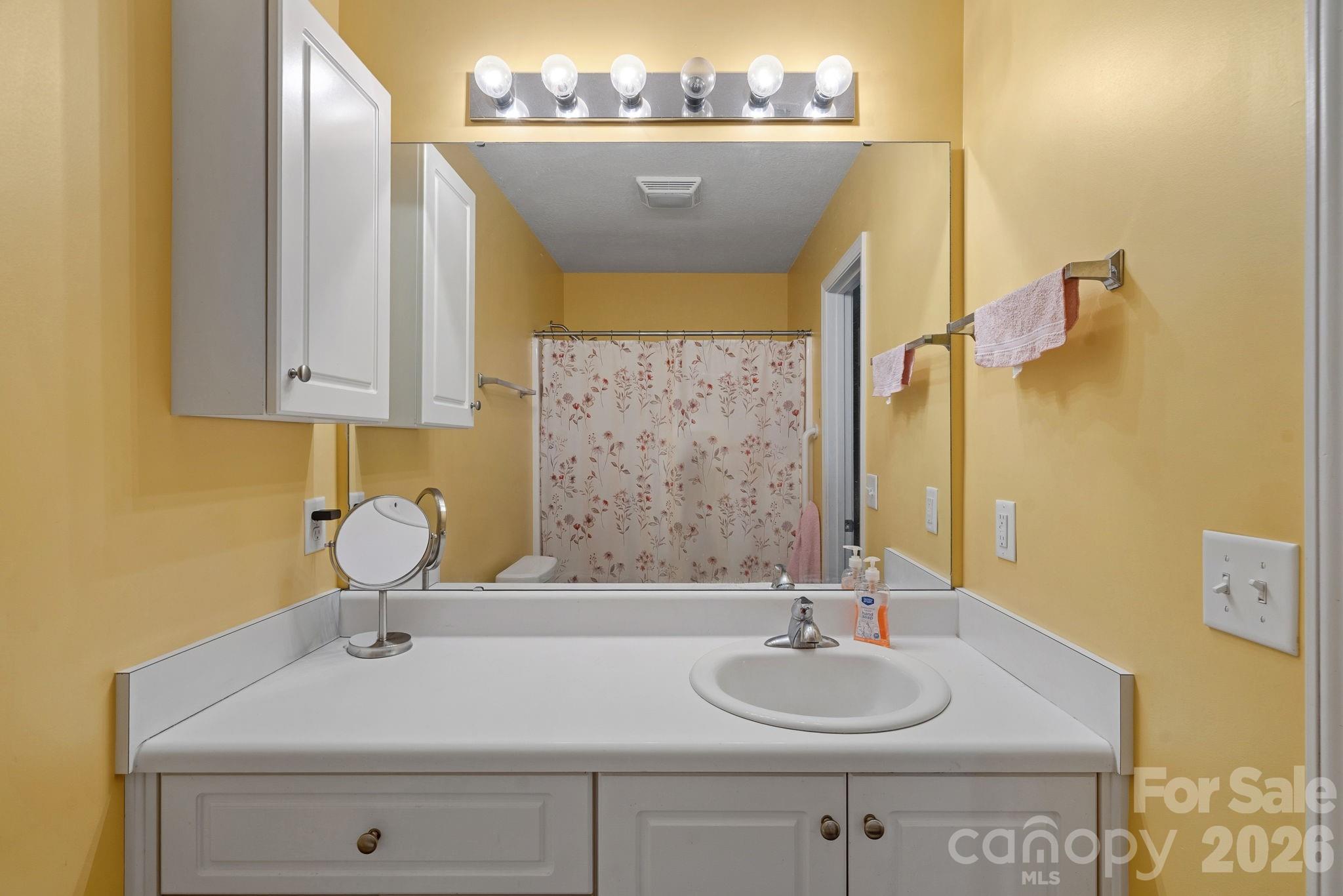 2933 Trimble Circle Property Photo 8