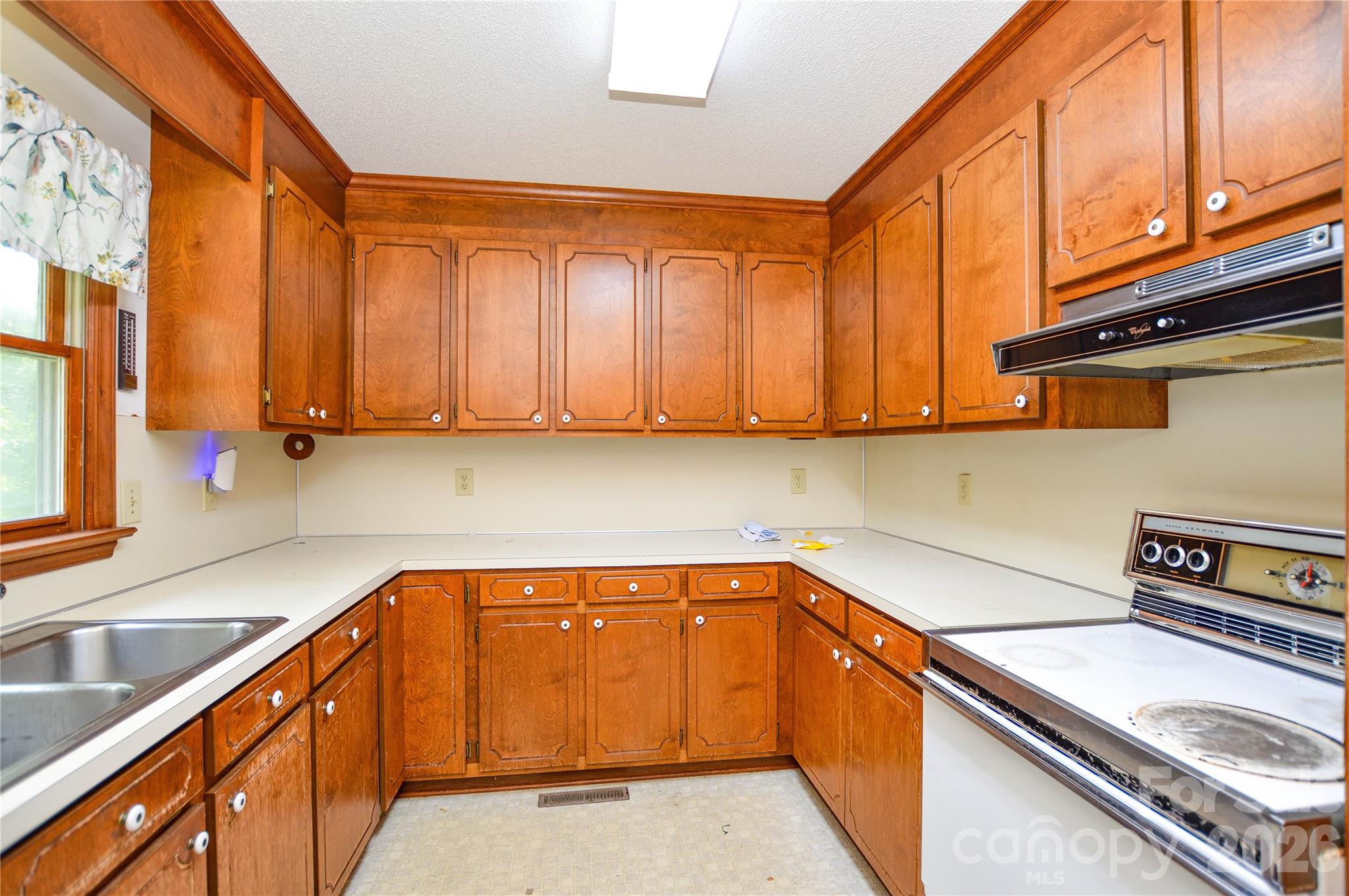 1800 Brantley Road Property Photo 11