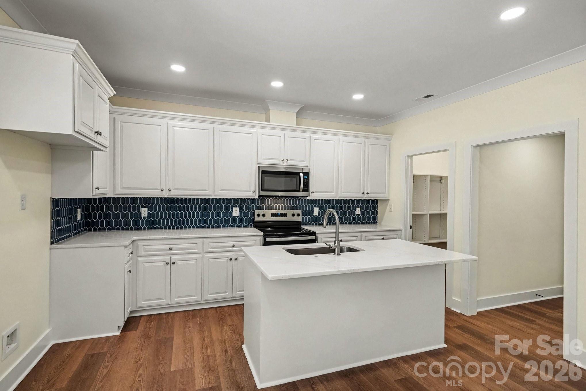 101 Delancy Street Property Photo 10
