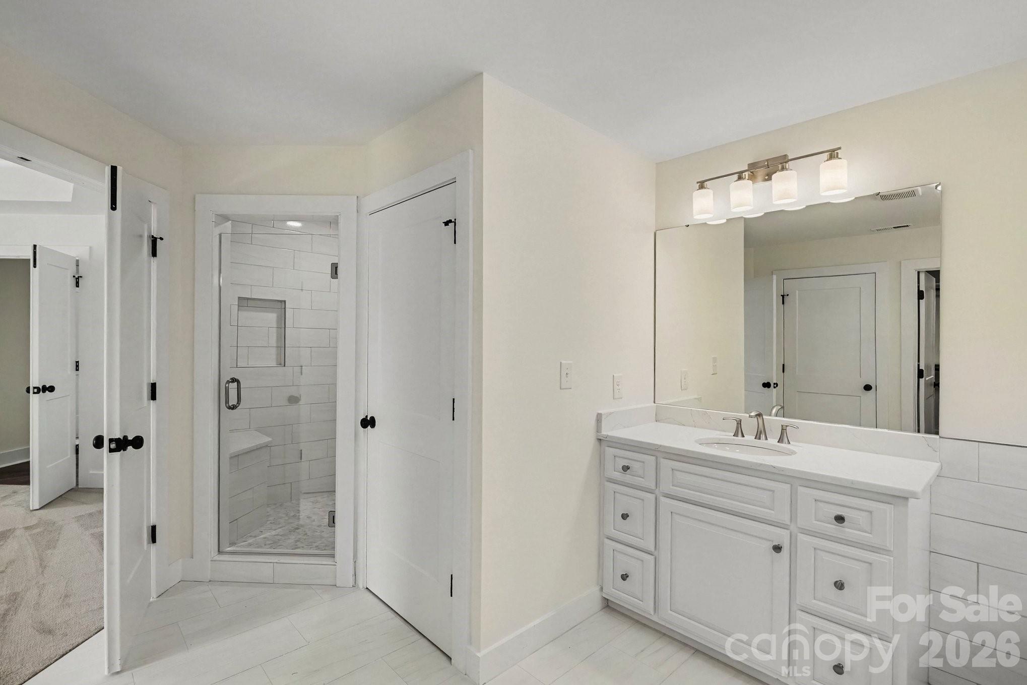 101 Delancy Street Property Photo 32