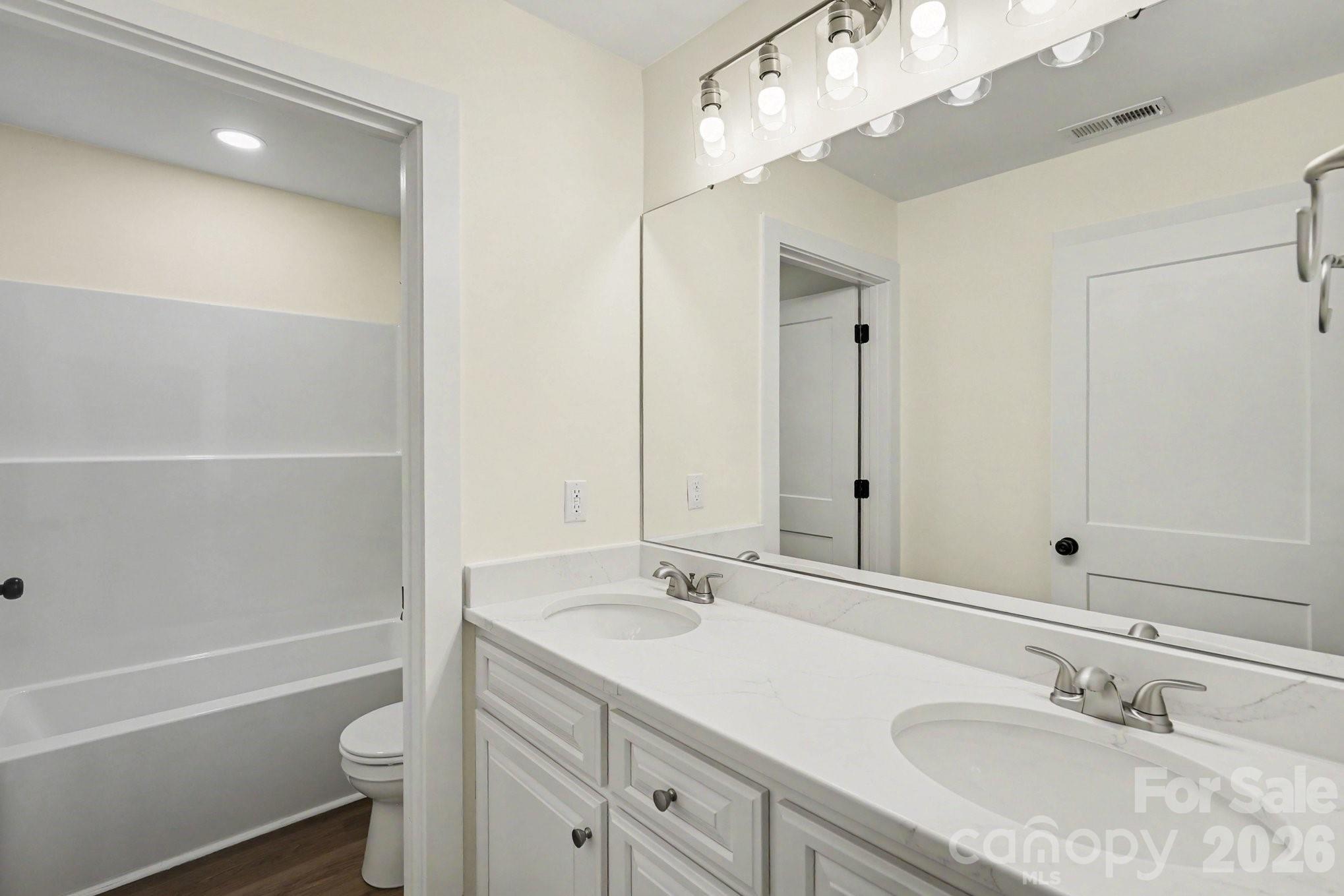 101 Delancy Street Property Photo 44