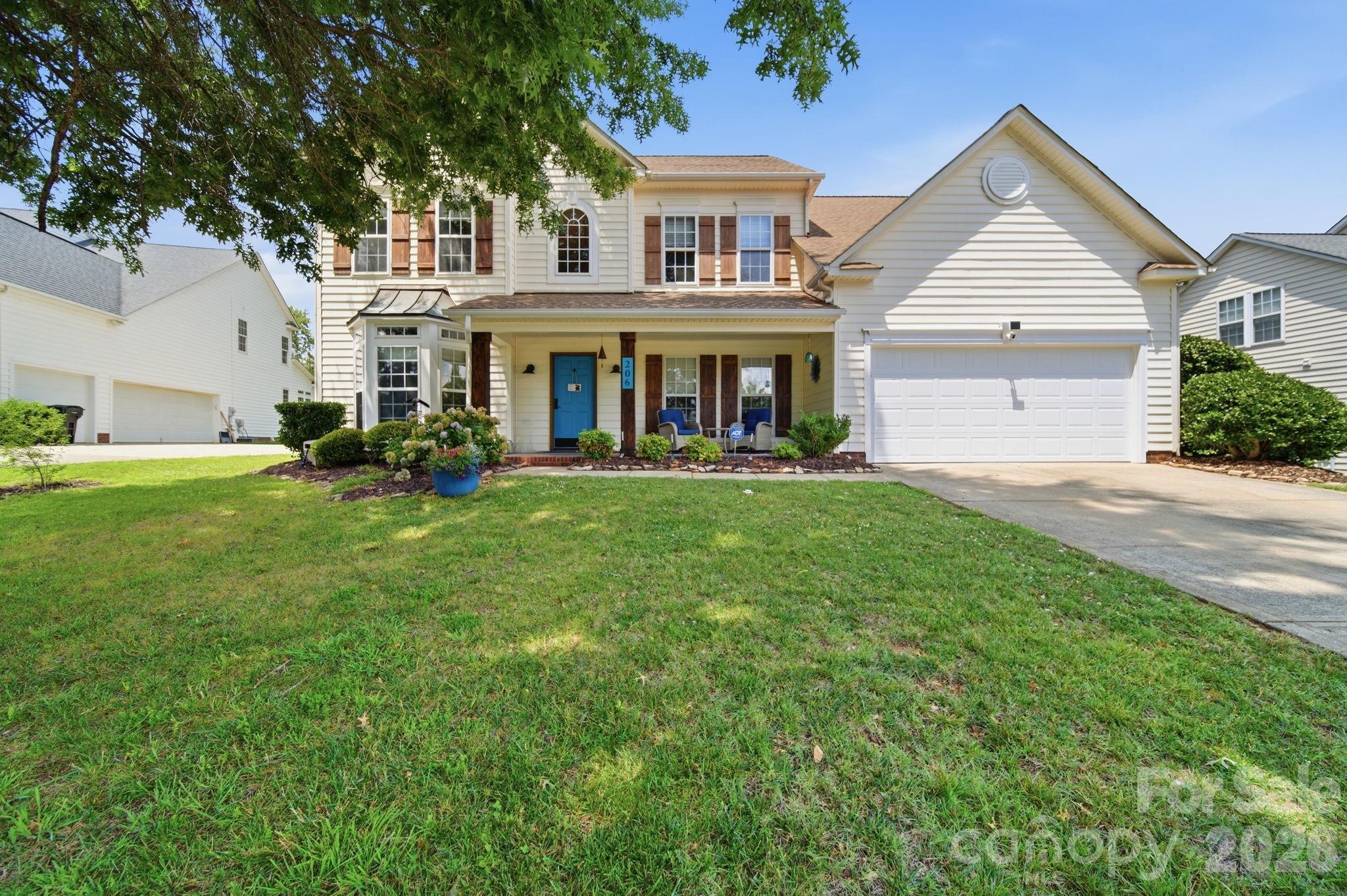 206 Pamlico Lane Property Photo 1