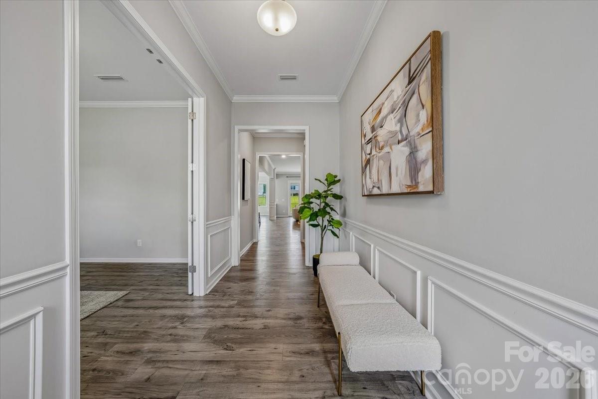 1427 Brooksland Place Property Photo 6