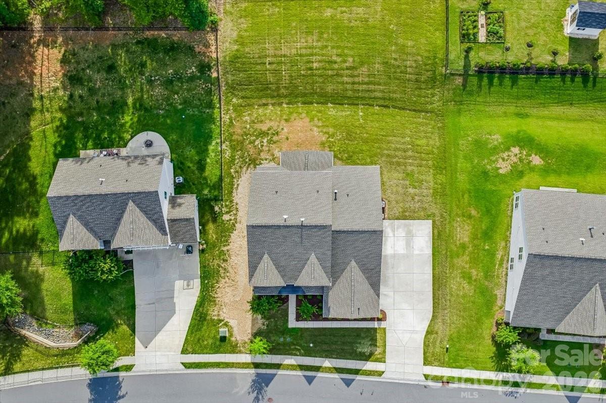 1427 Brooksland Place Property Photo 40