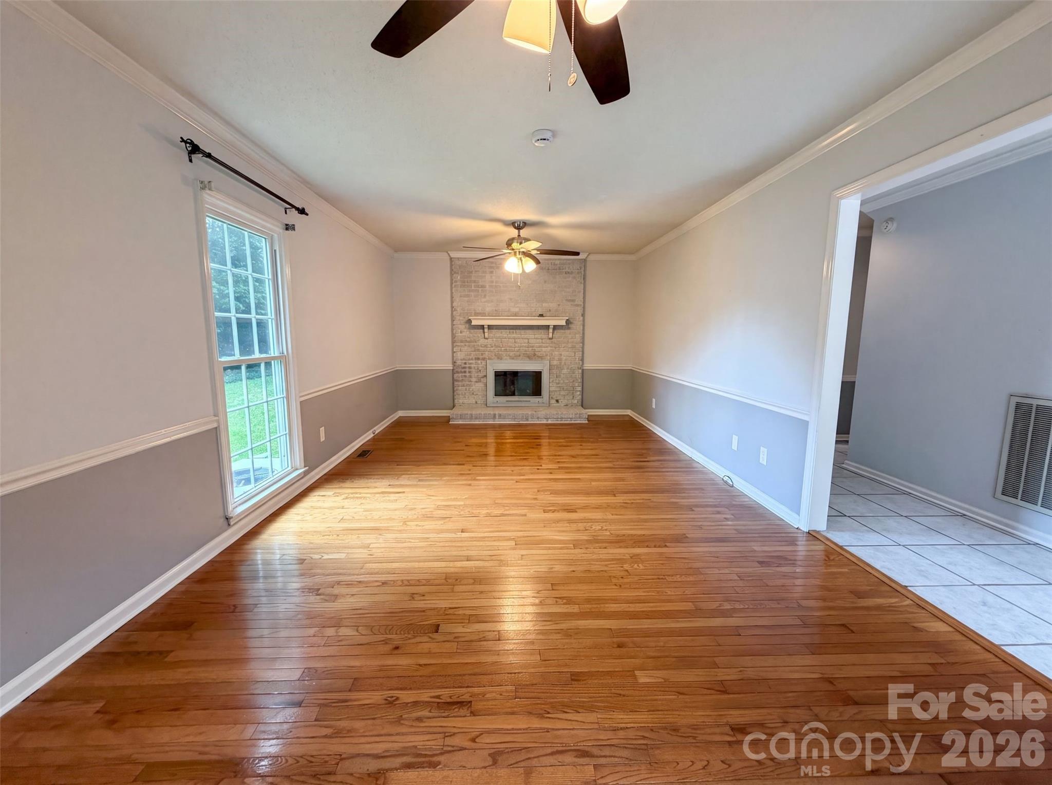 1148 Blossom Terrace Property Photo 3