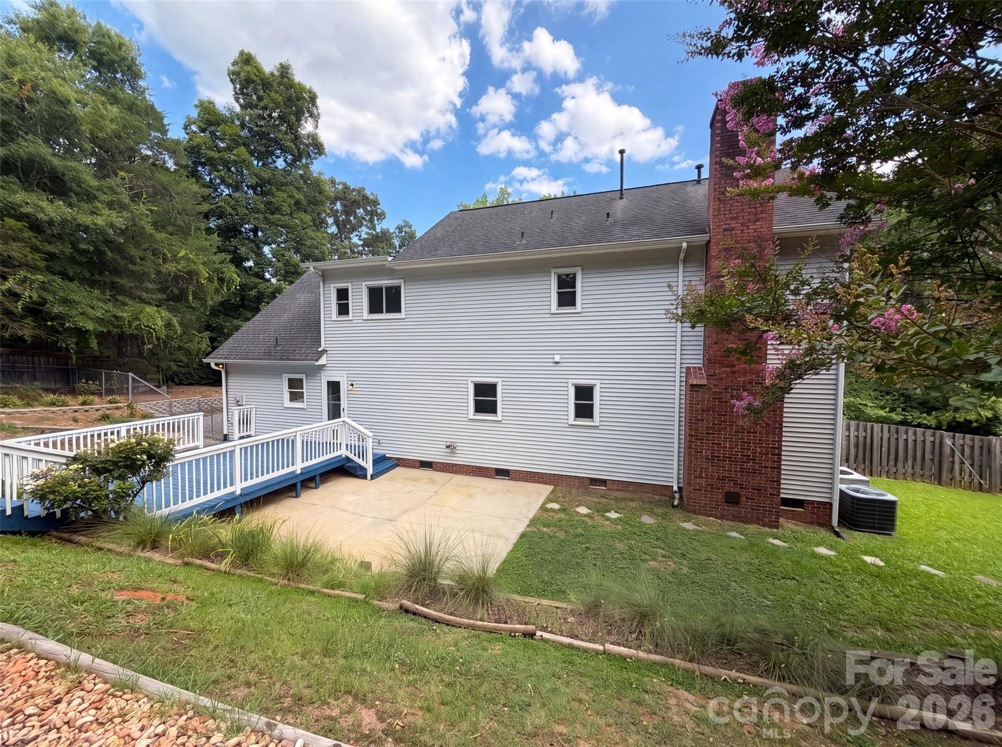 1148 Blossom Terrace Property Photo 5