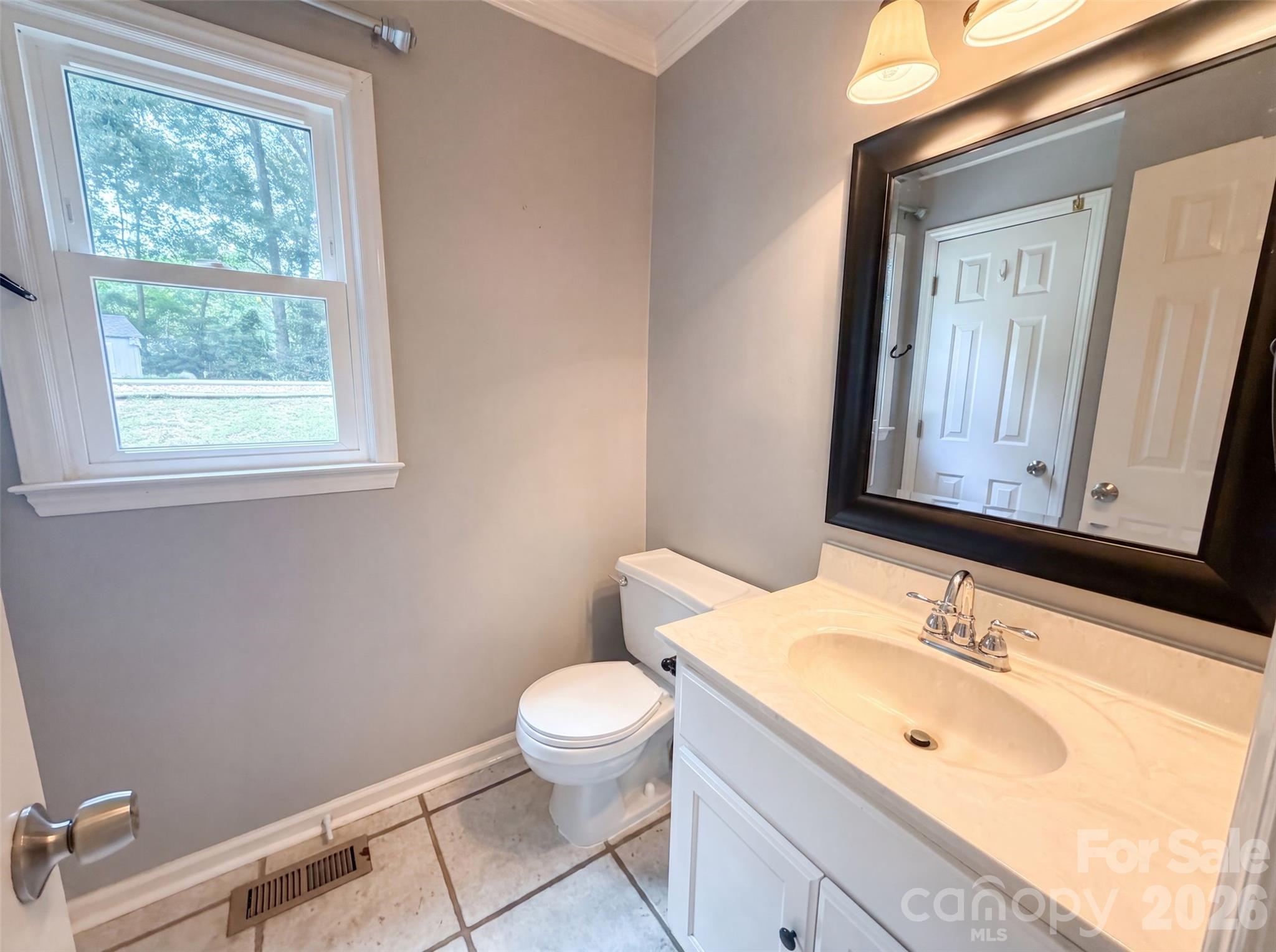 1148 Blossom Terrace Property Photo 11