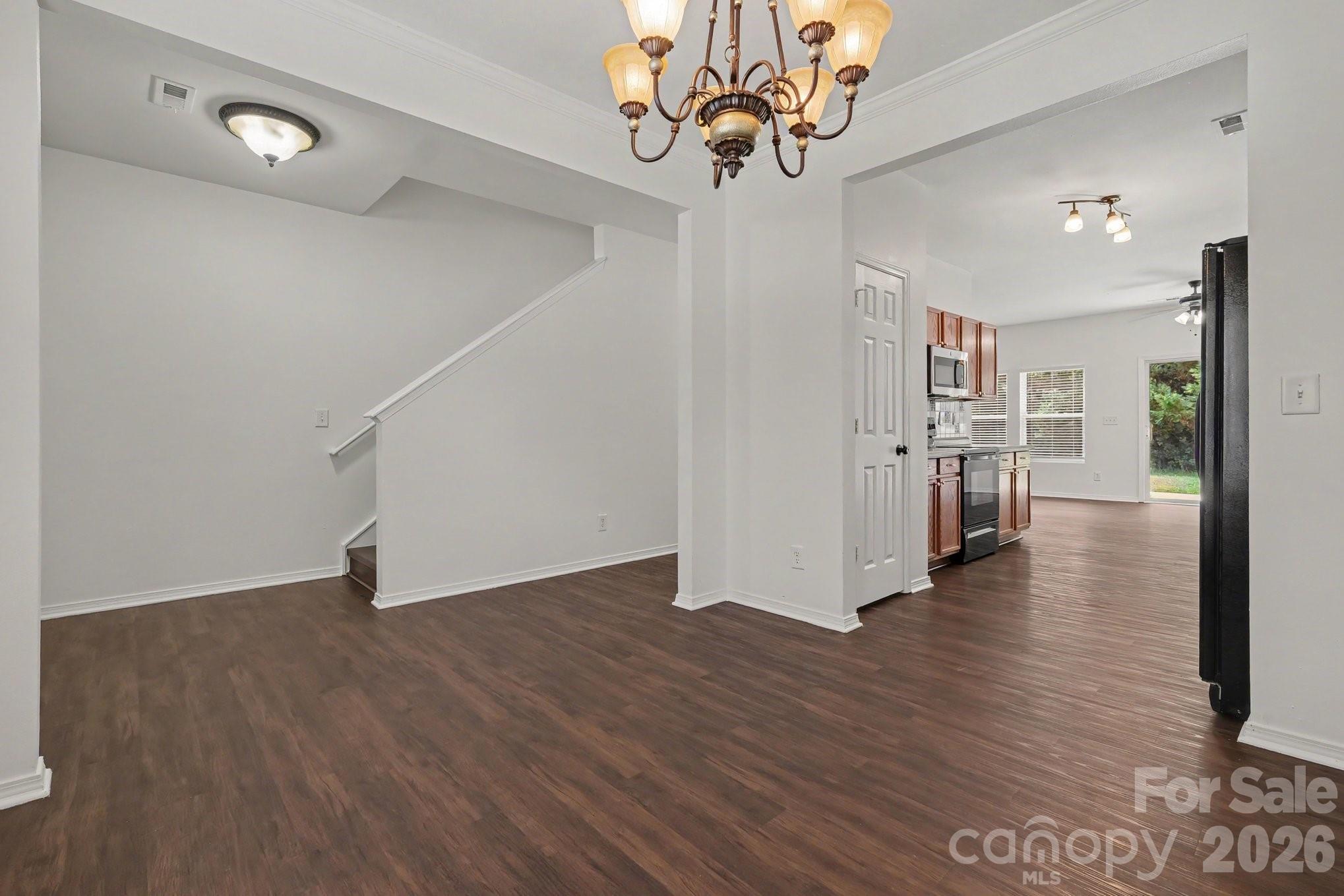 4636 Meadowfield Road Property Photo 5