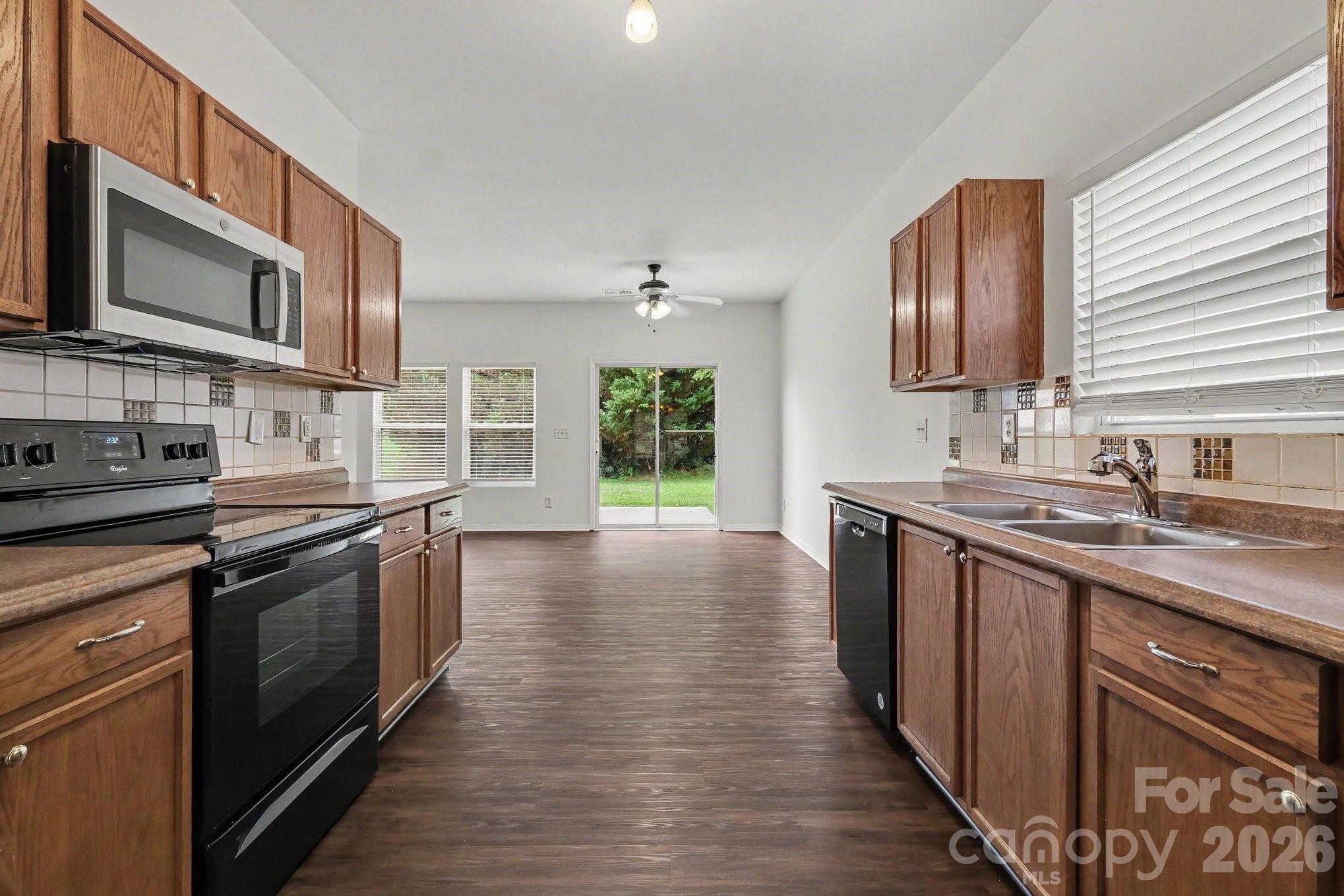 4636 Meadowfield Road Property Photo 7