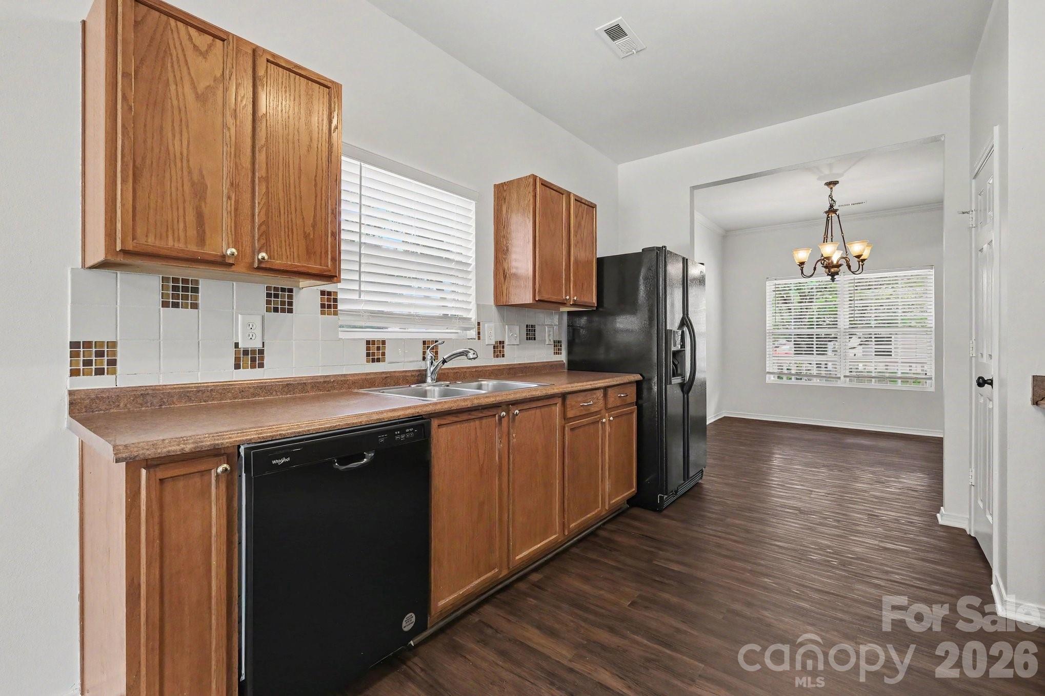 4636 Meadowfield Road Property Photo 8