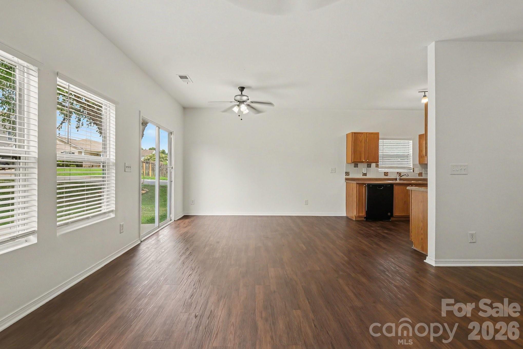 4636 Meadowfield Road Property Photo 9