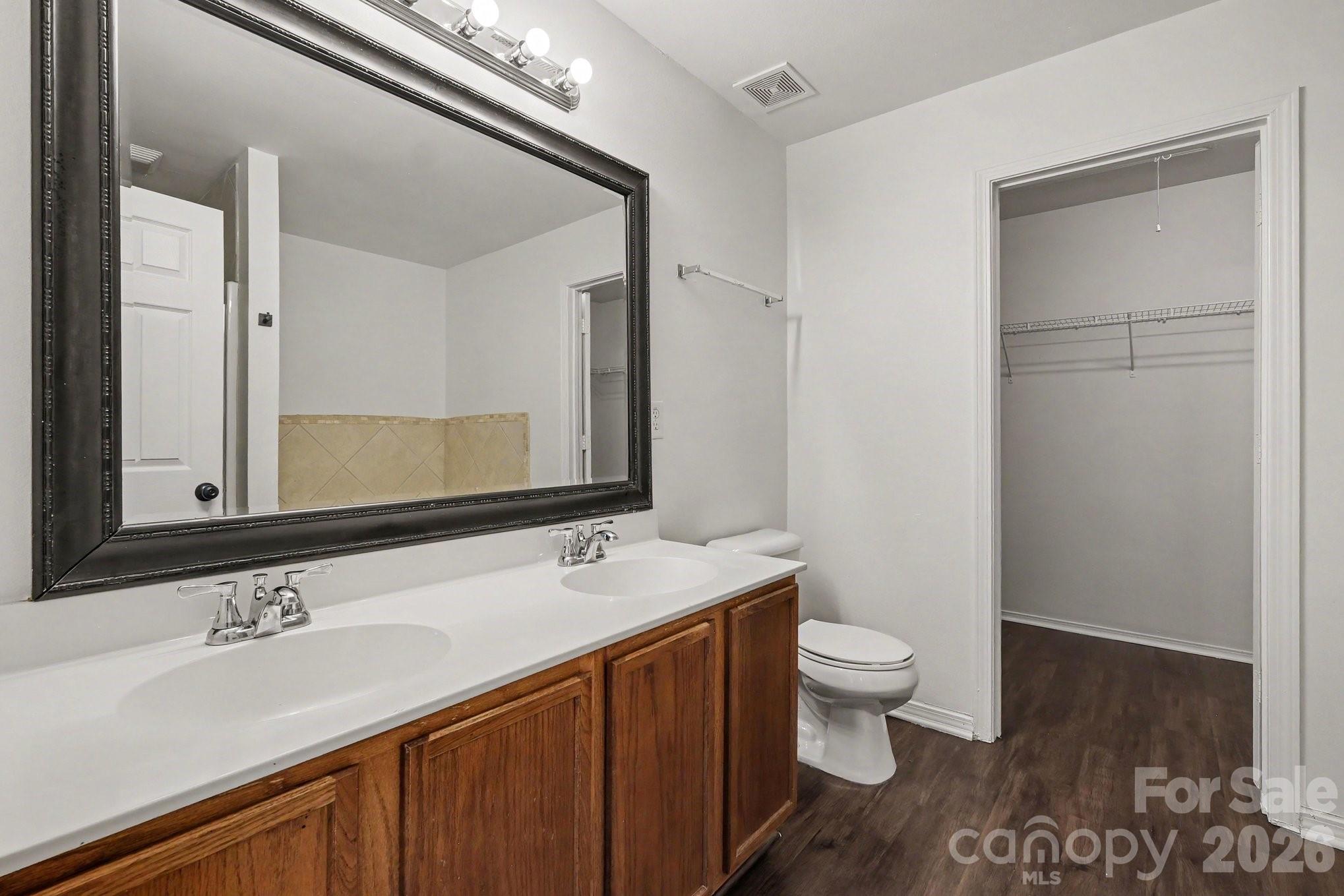 4636 Meadowfield Road Property Photo 20