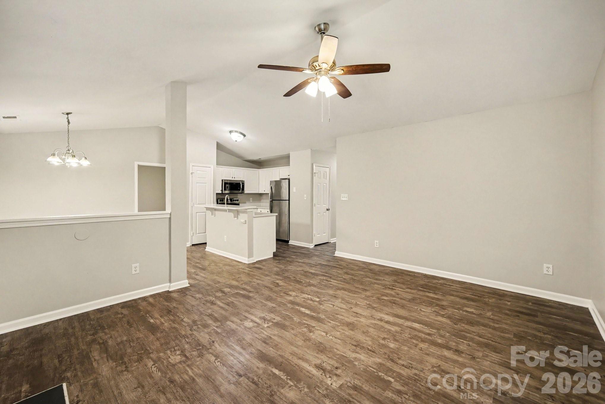 2732 Black Walnut Lane Property Photo 6