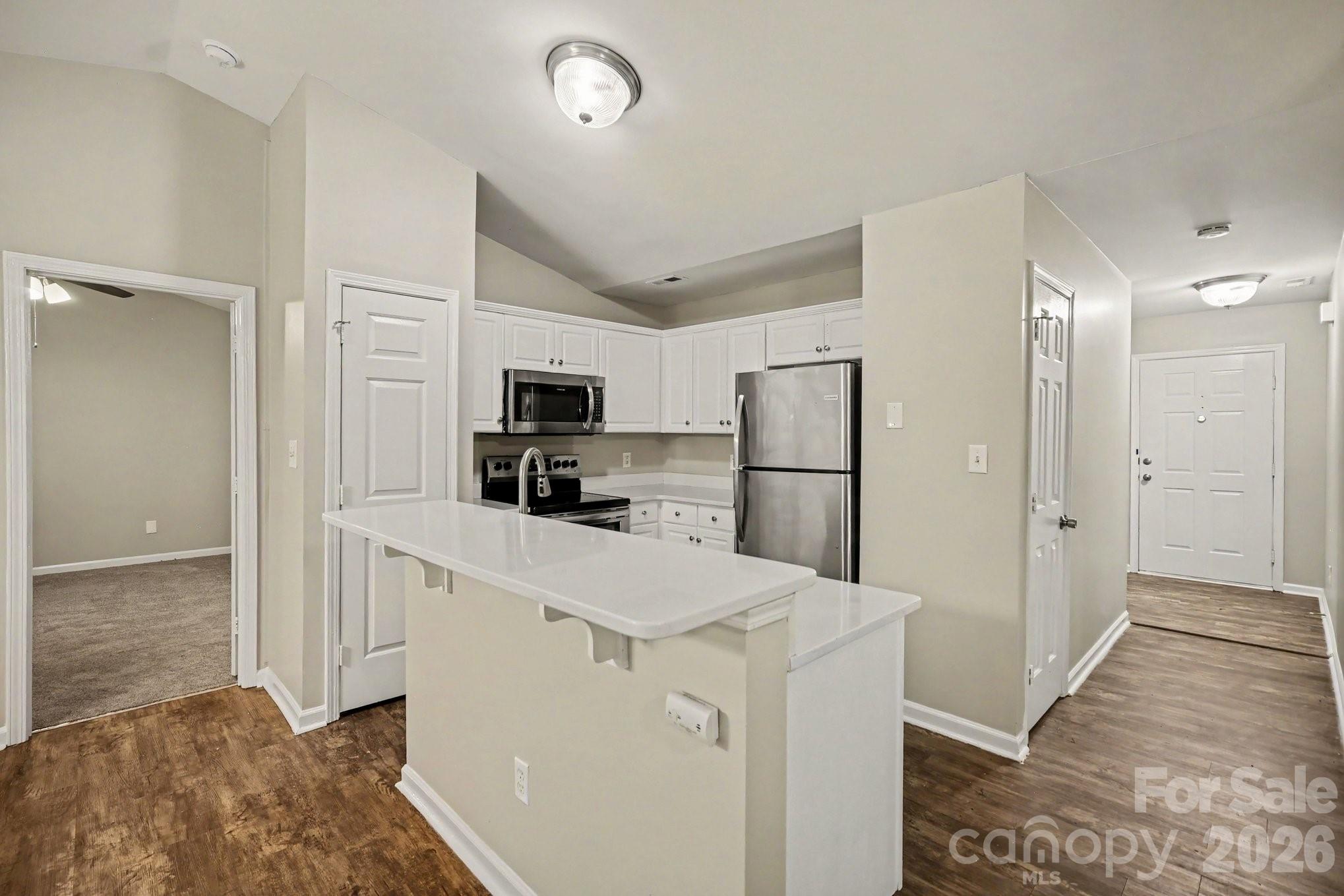 2732 Black Walnut Lane Property Photo 8