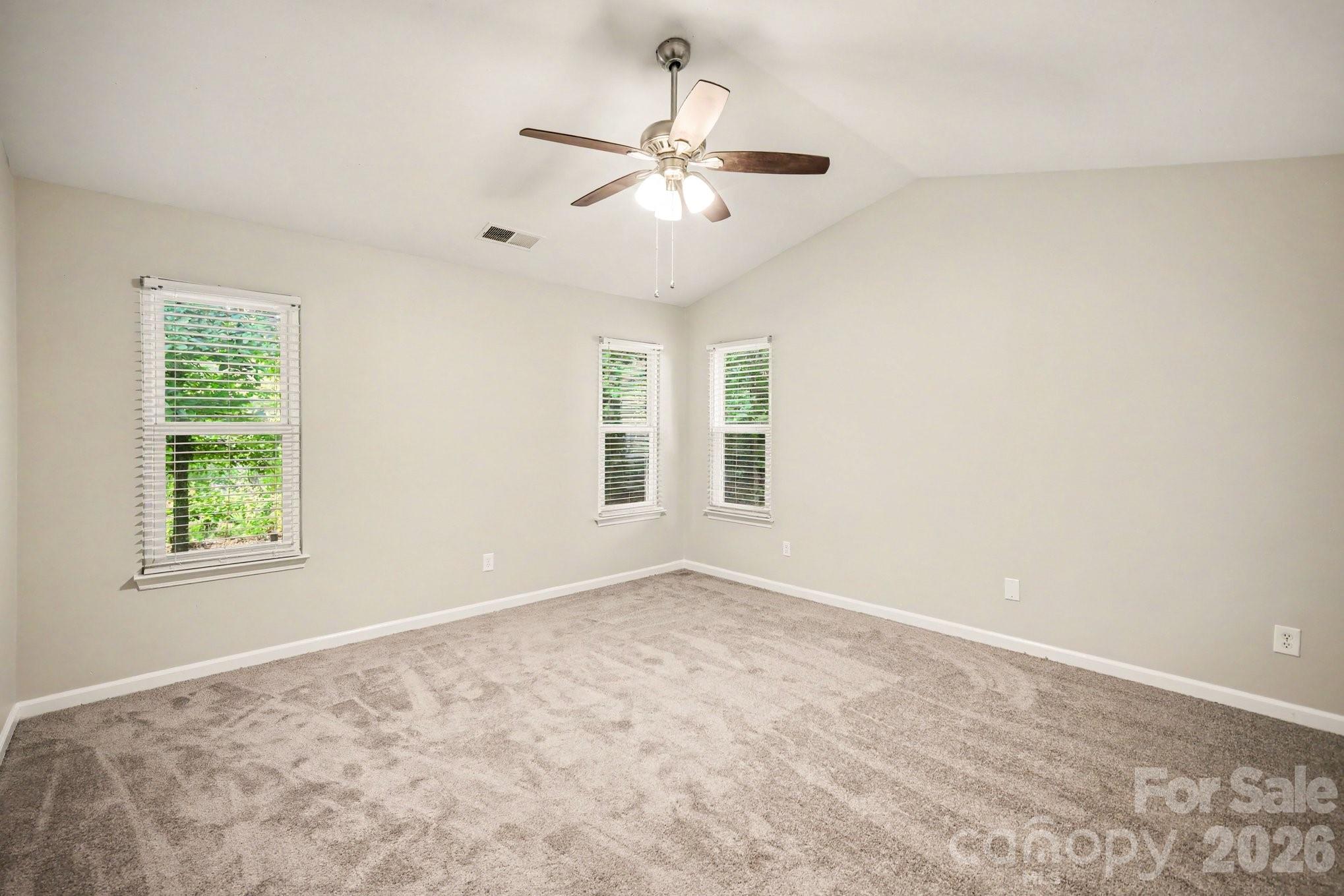 2732 Black Walnut Lane Property Photo 11