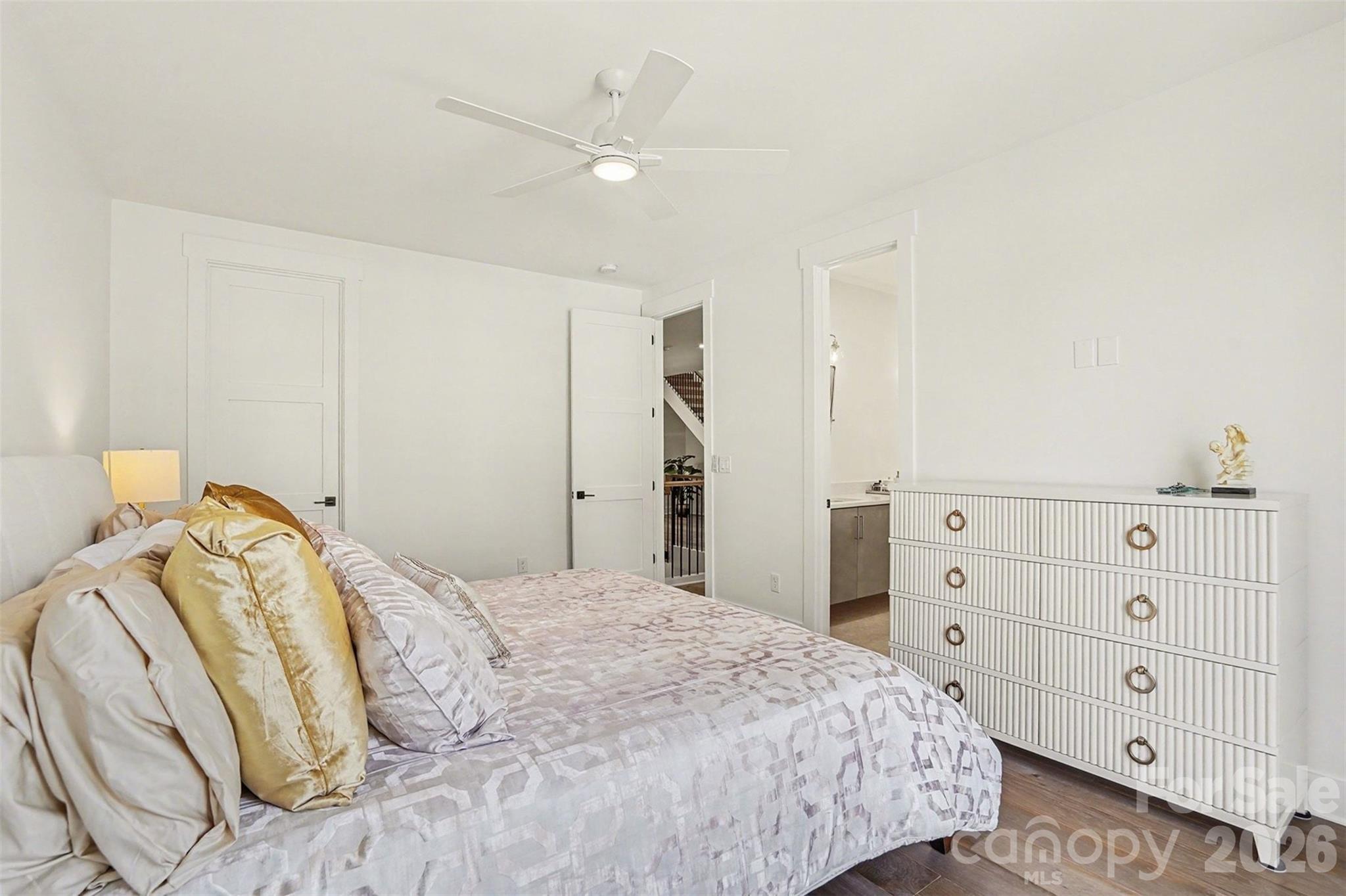 915 Laurel Creek Lane Property Photo 26
