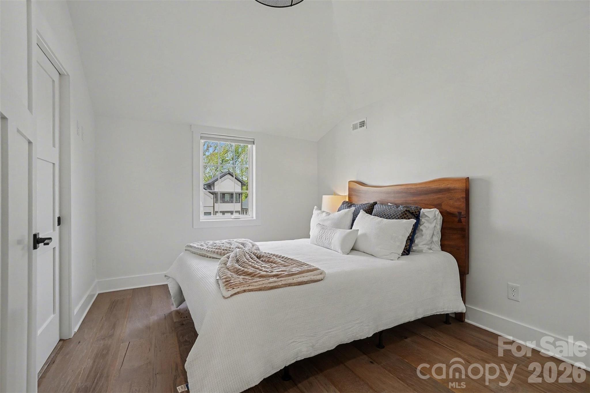 915 Laurel Creek Lane Property Photo 40