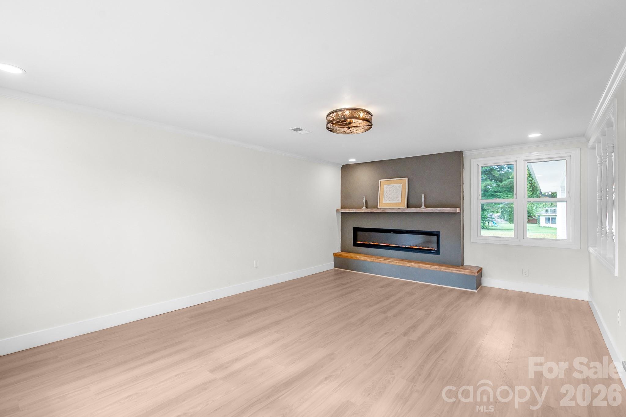 3115 Crow Road Property Photo 9