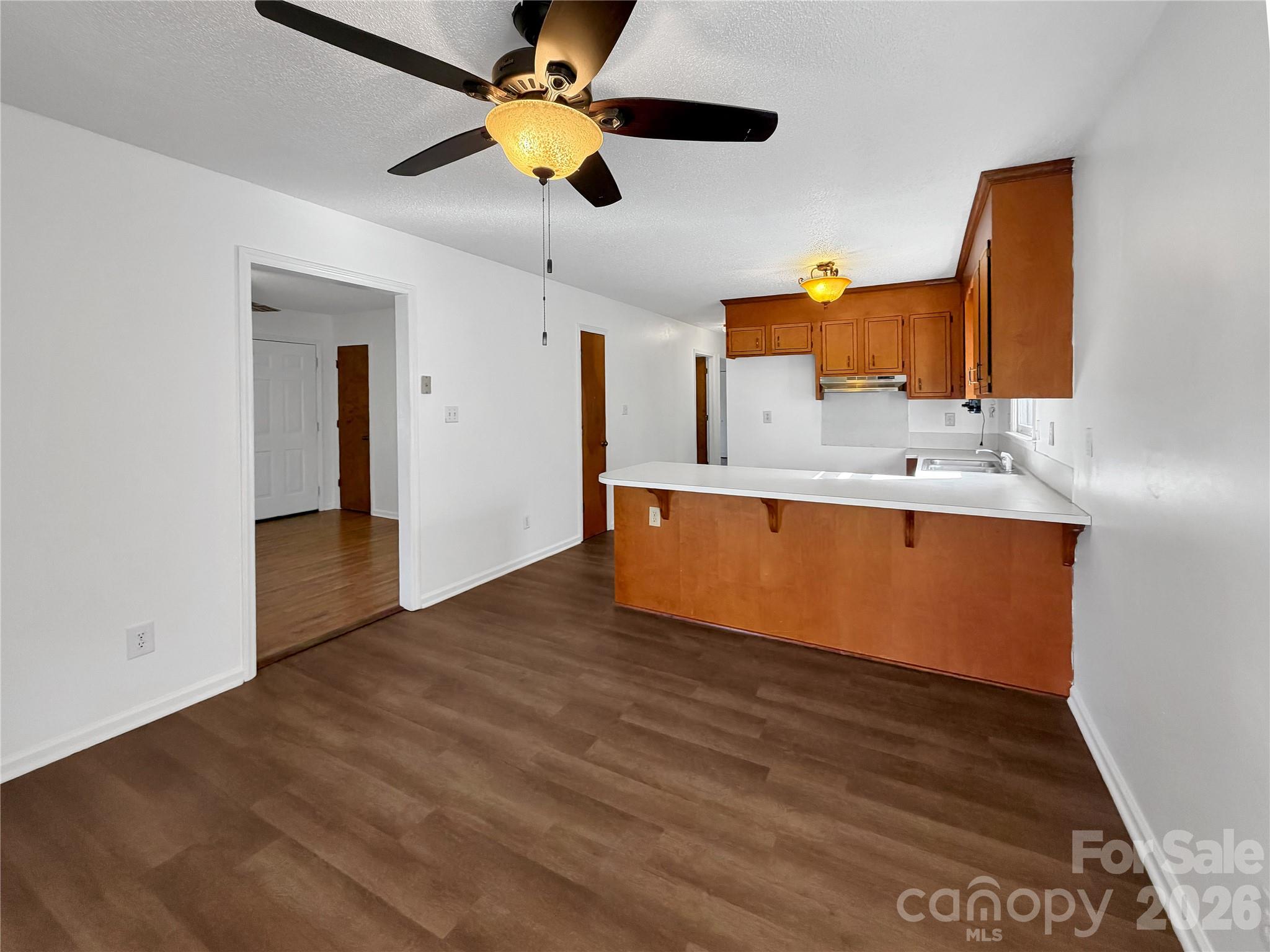 315 Southglenn Drive Property Photo 10