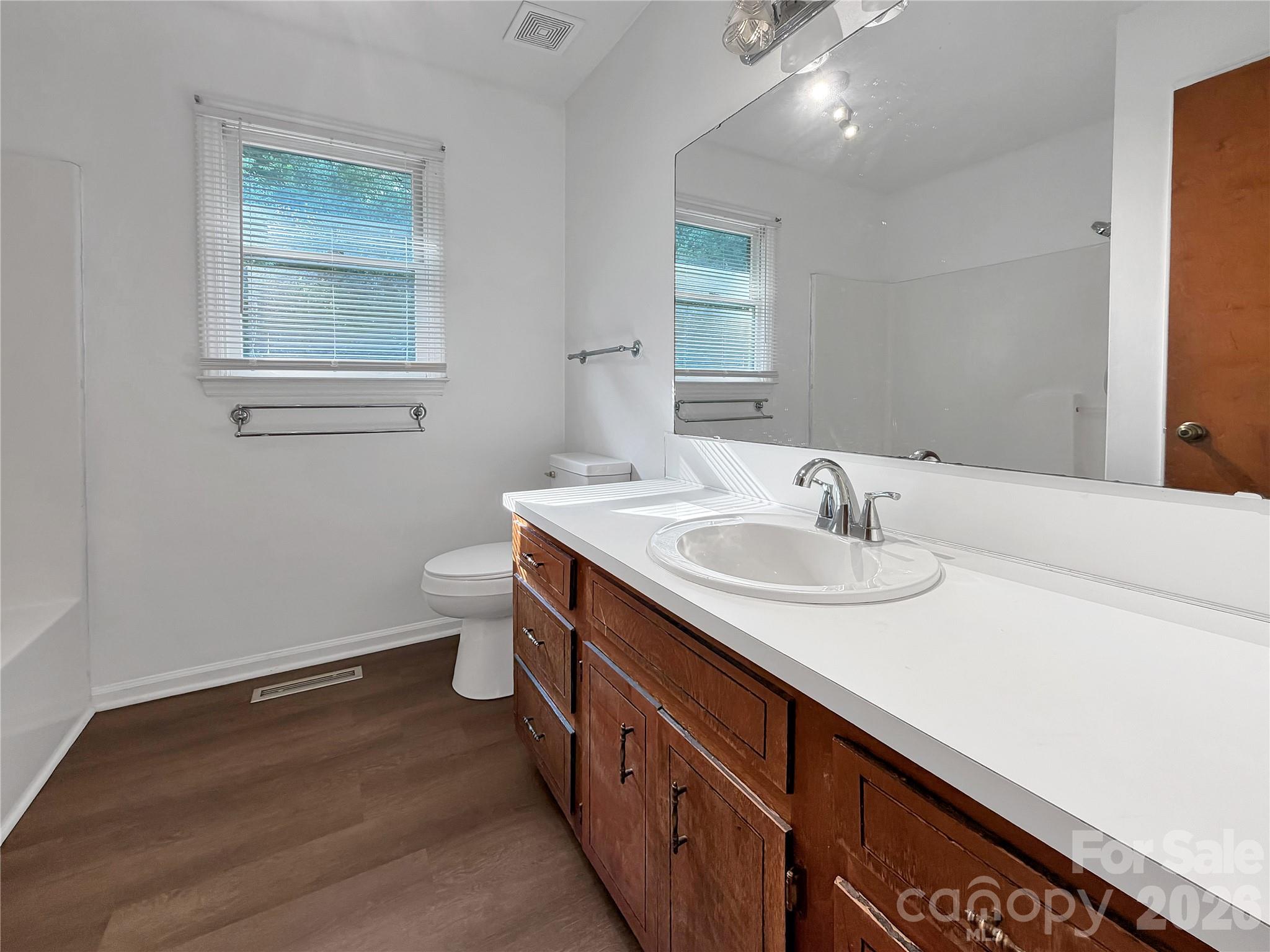 315 Southglenn Drive Property Photo 17