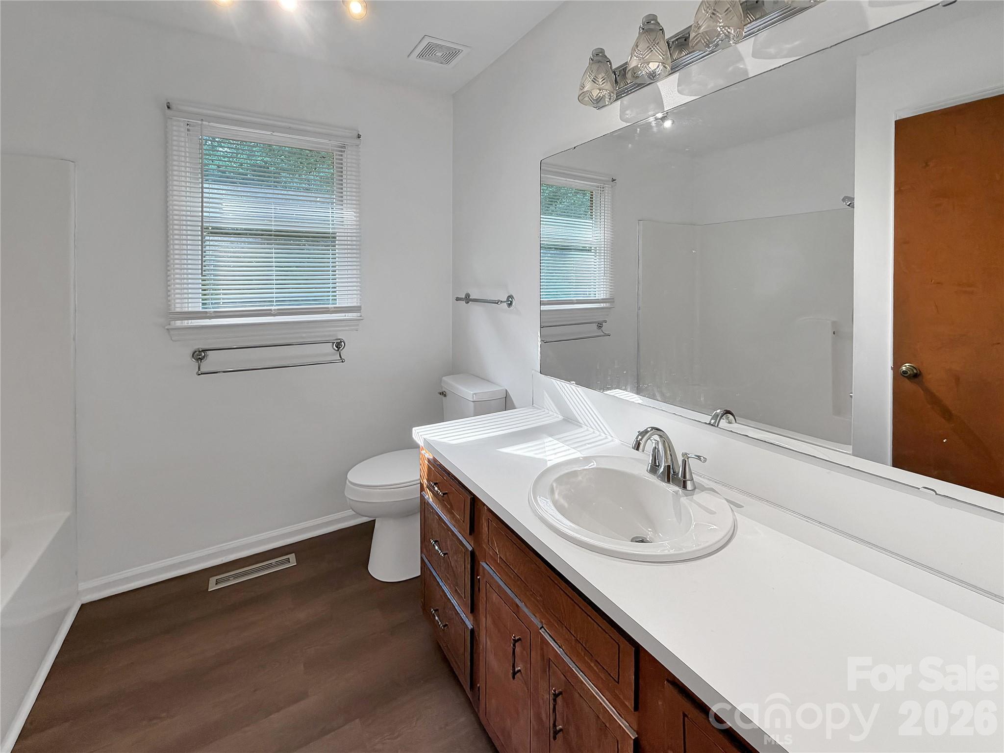 315 Southglenn Drive Property Photo 18