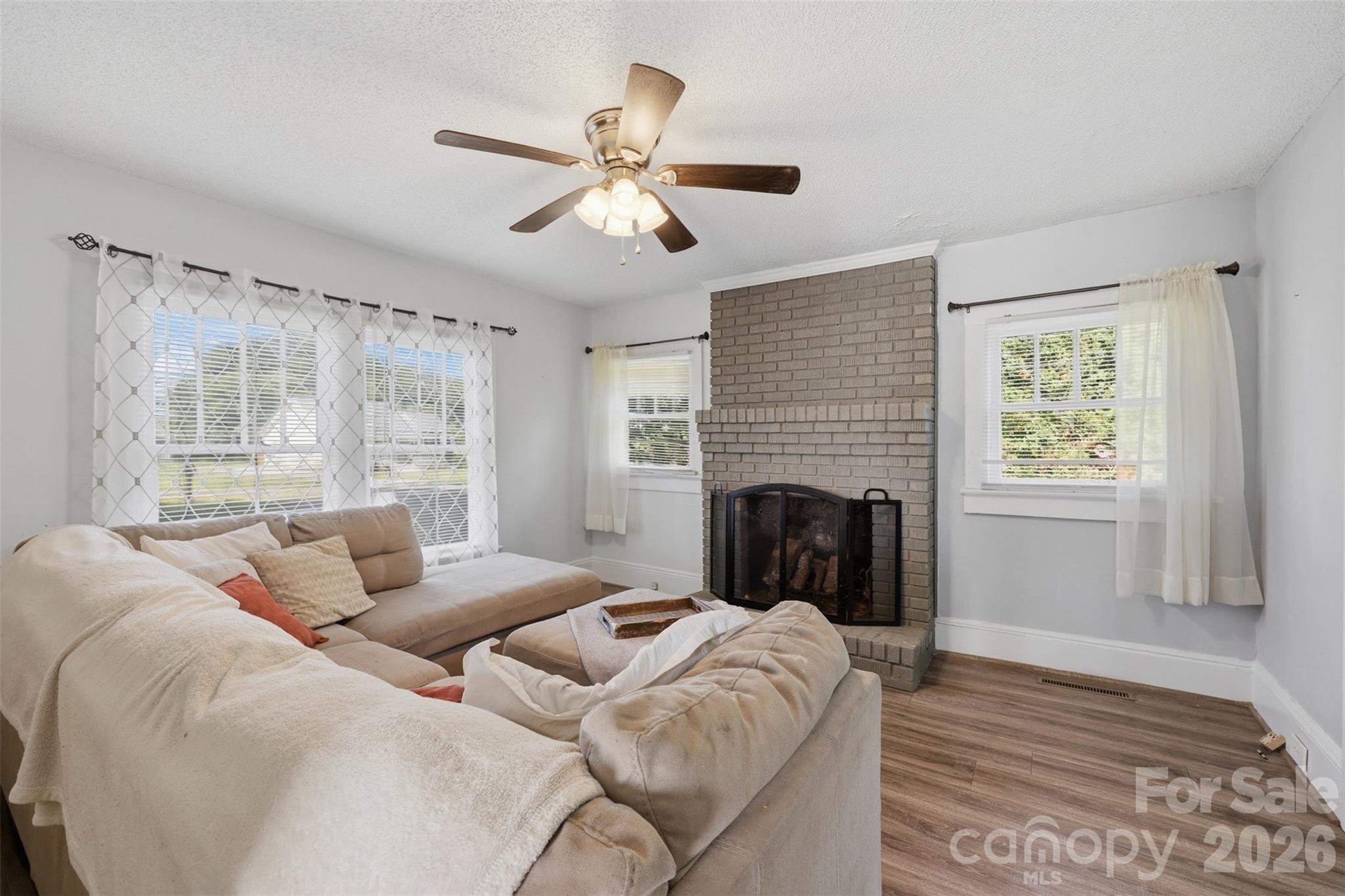 623 E Ohio Avenue Property Photo 10