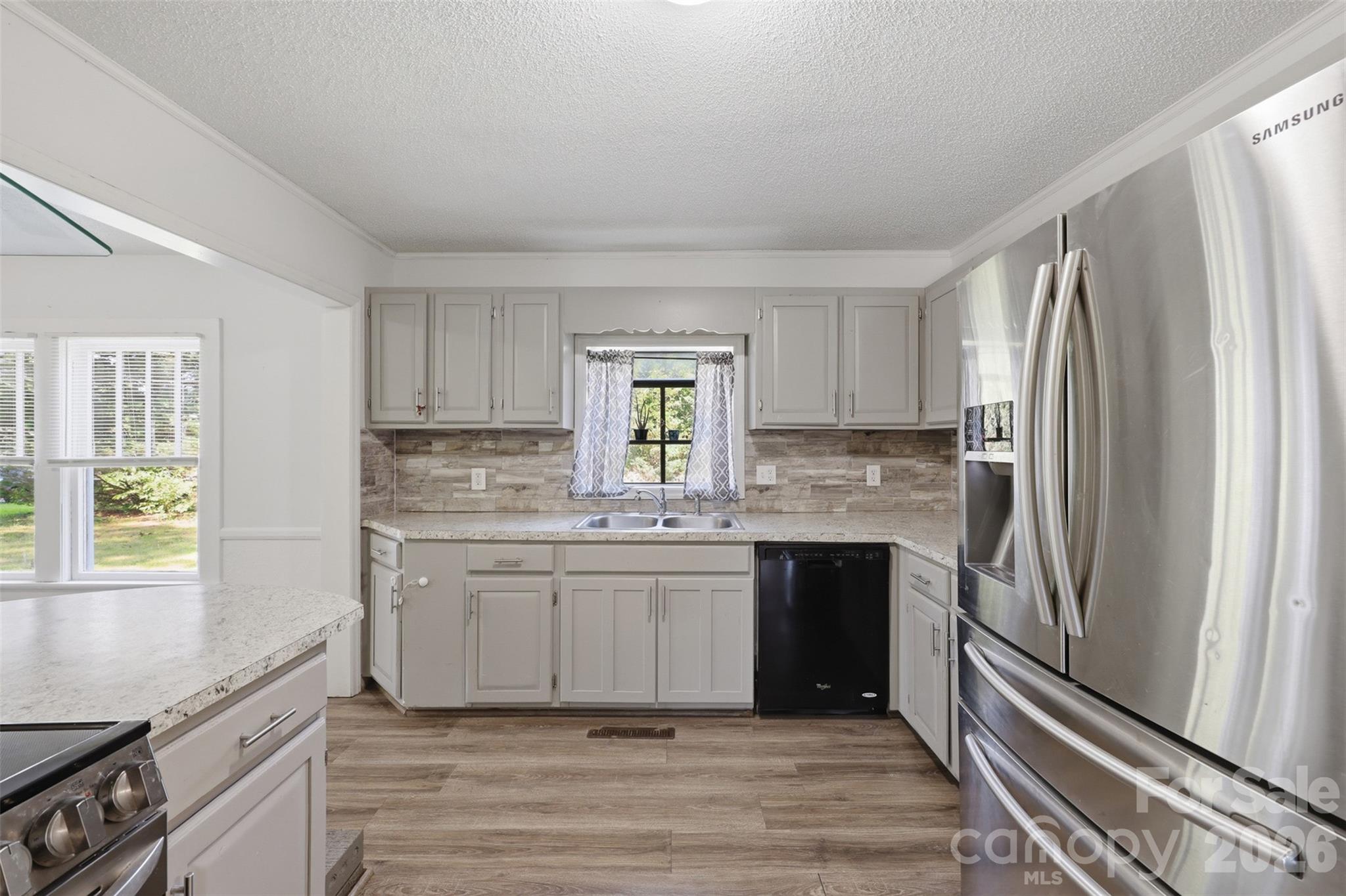 623 E Ohio Avenue Property Photo 22