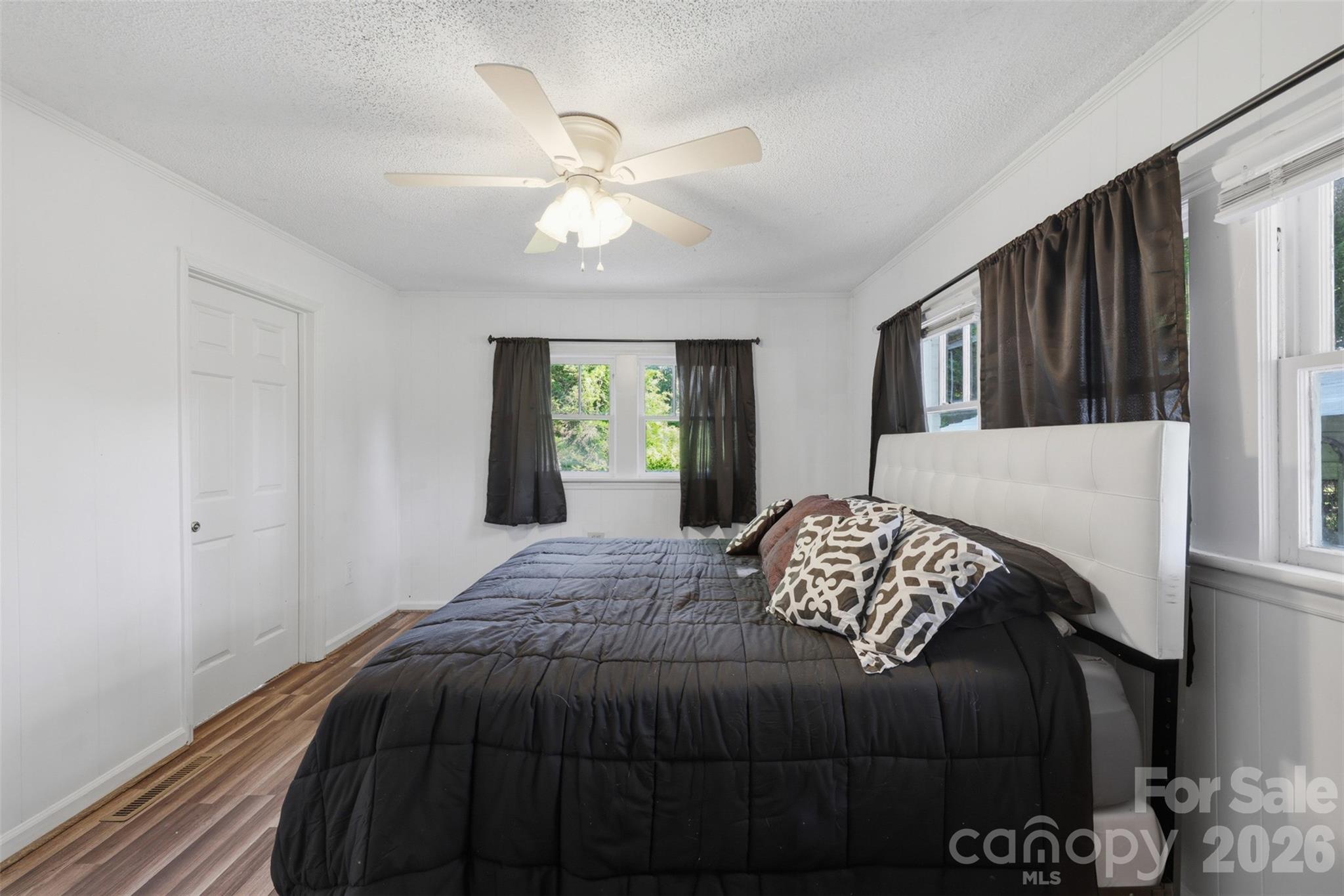 623 E Ohio Avenue Property Photo 27