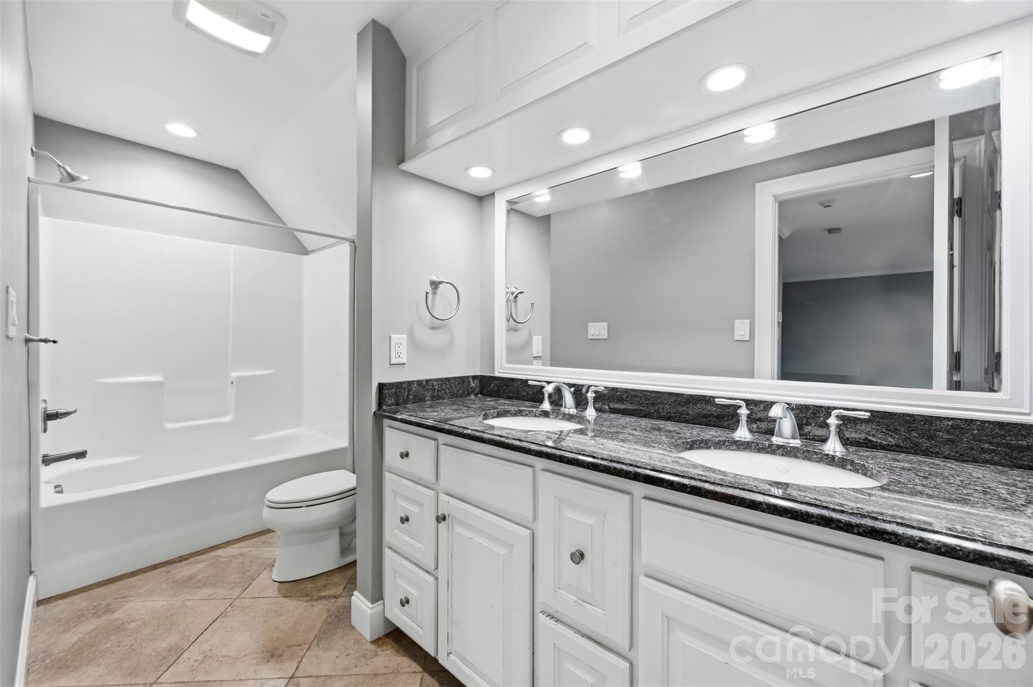 100 Jason Drive Property Photo 32
