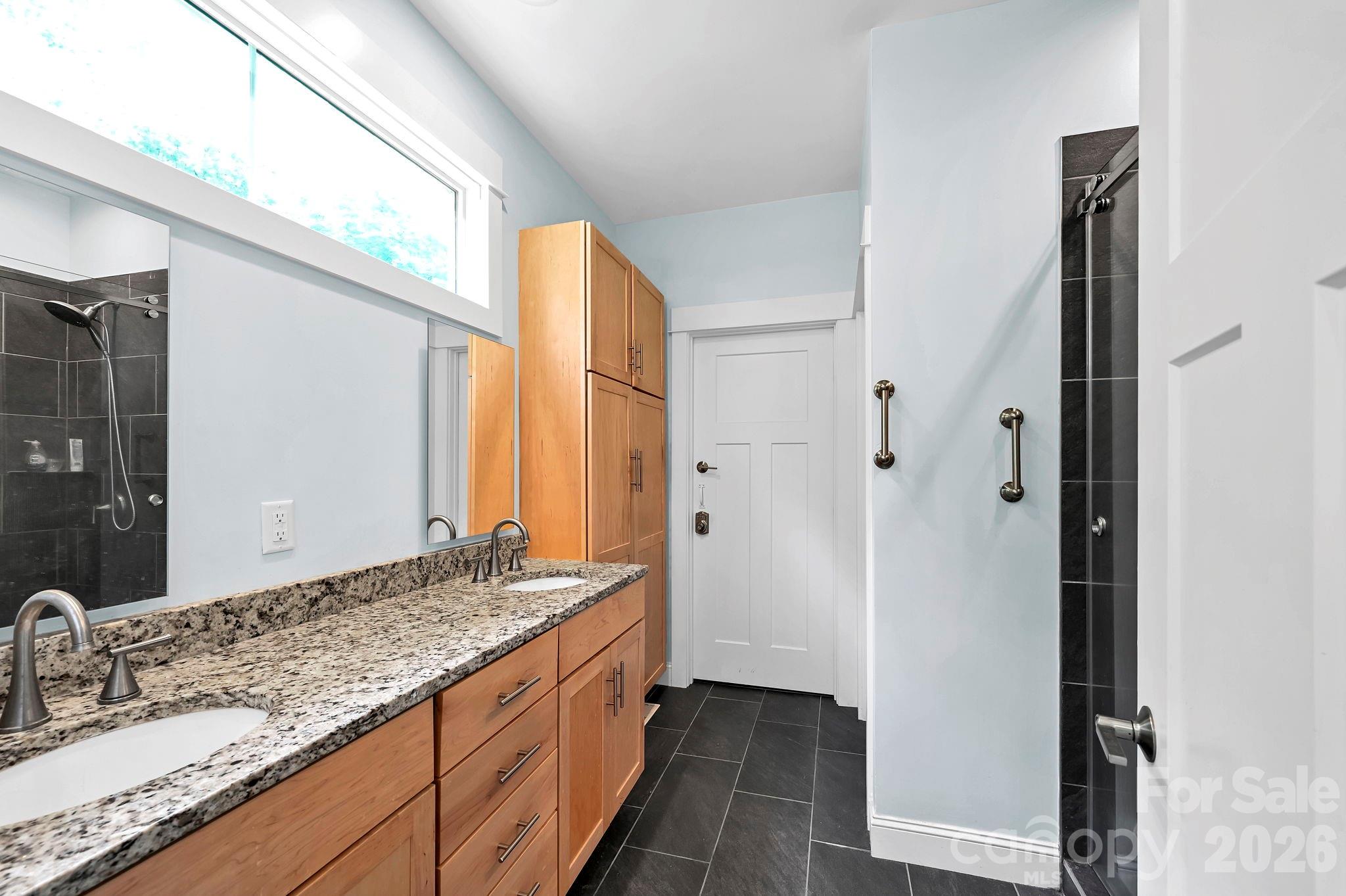 406 Kessler Place Property Photo 27