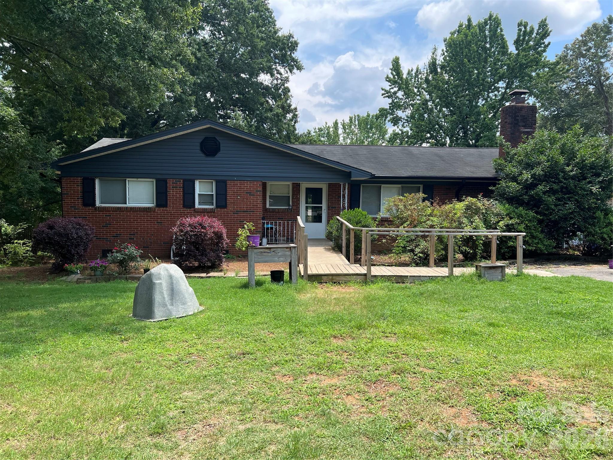 9012 Brief Road Property Photo 1