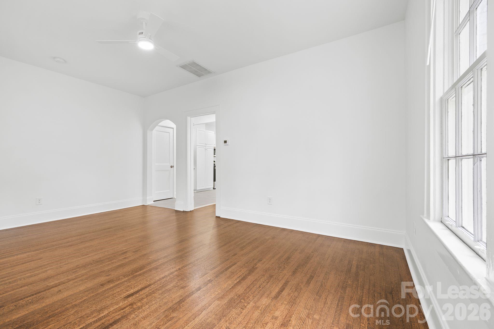 2112 Crescent Avenue 4 Property Photo 11
