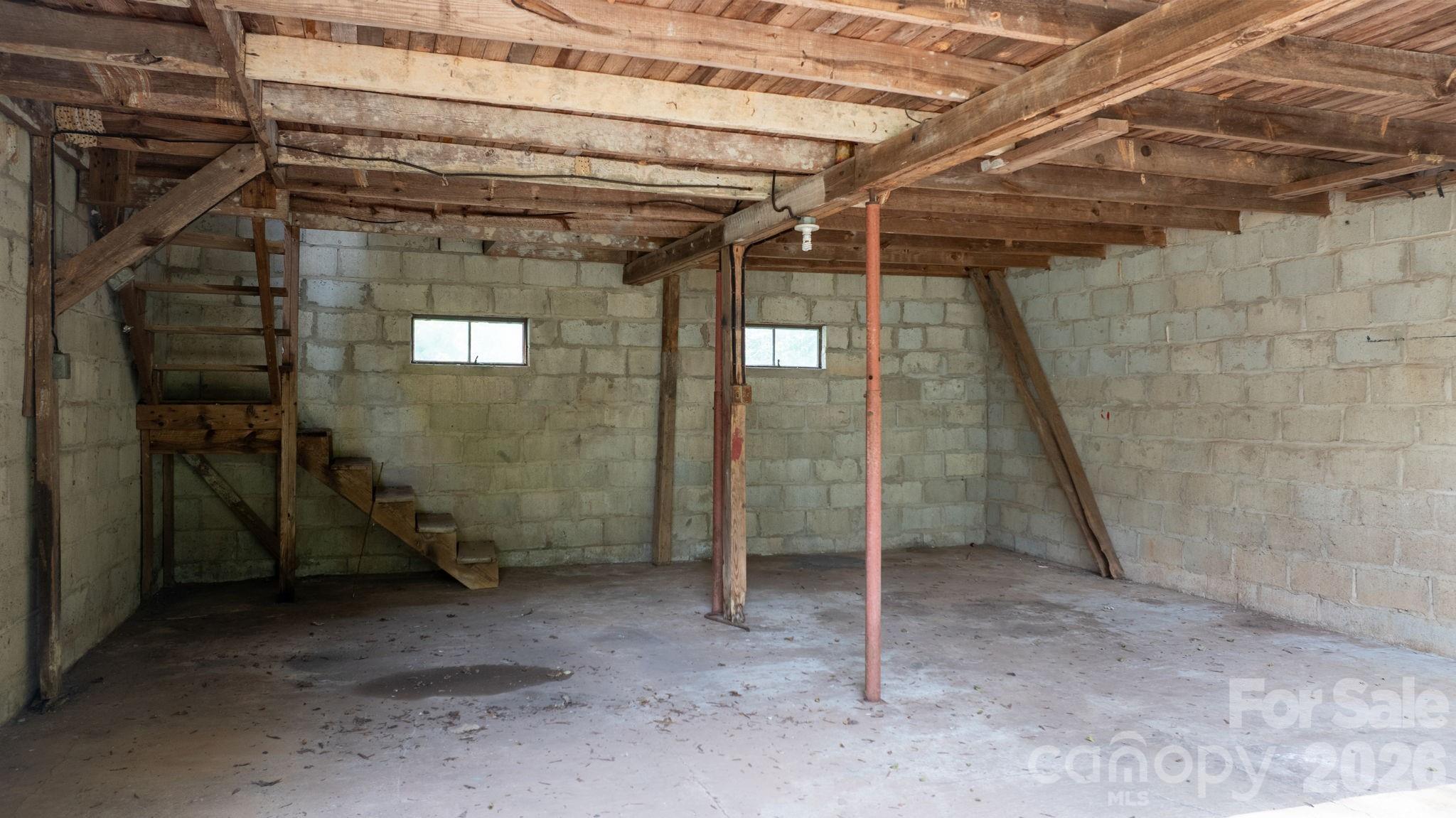 608 1st Street Property Photo 9