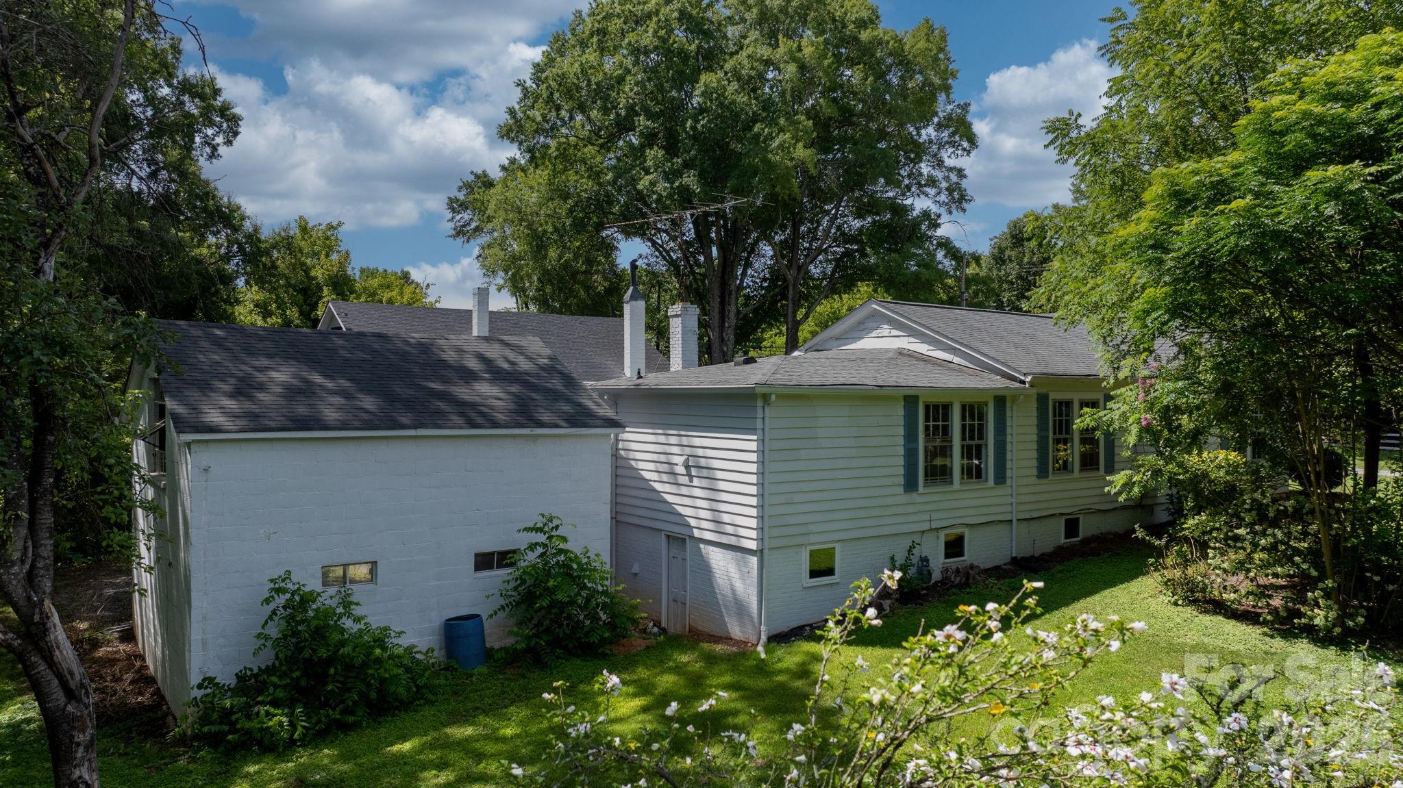 608 1st Street Property Photo 10