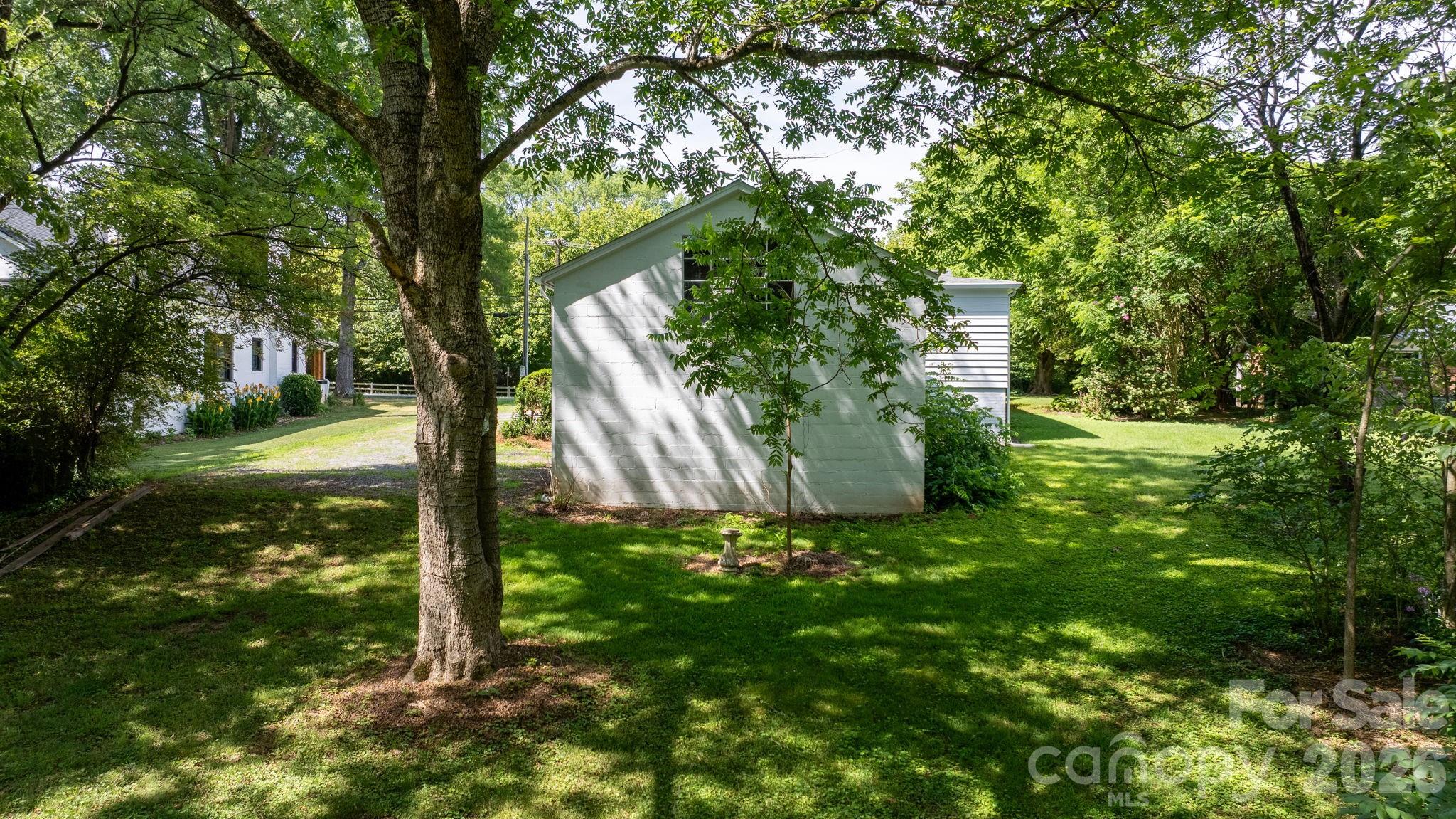 608 1st Street Property Photo 12