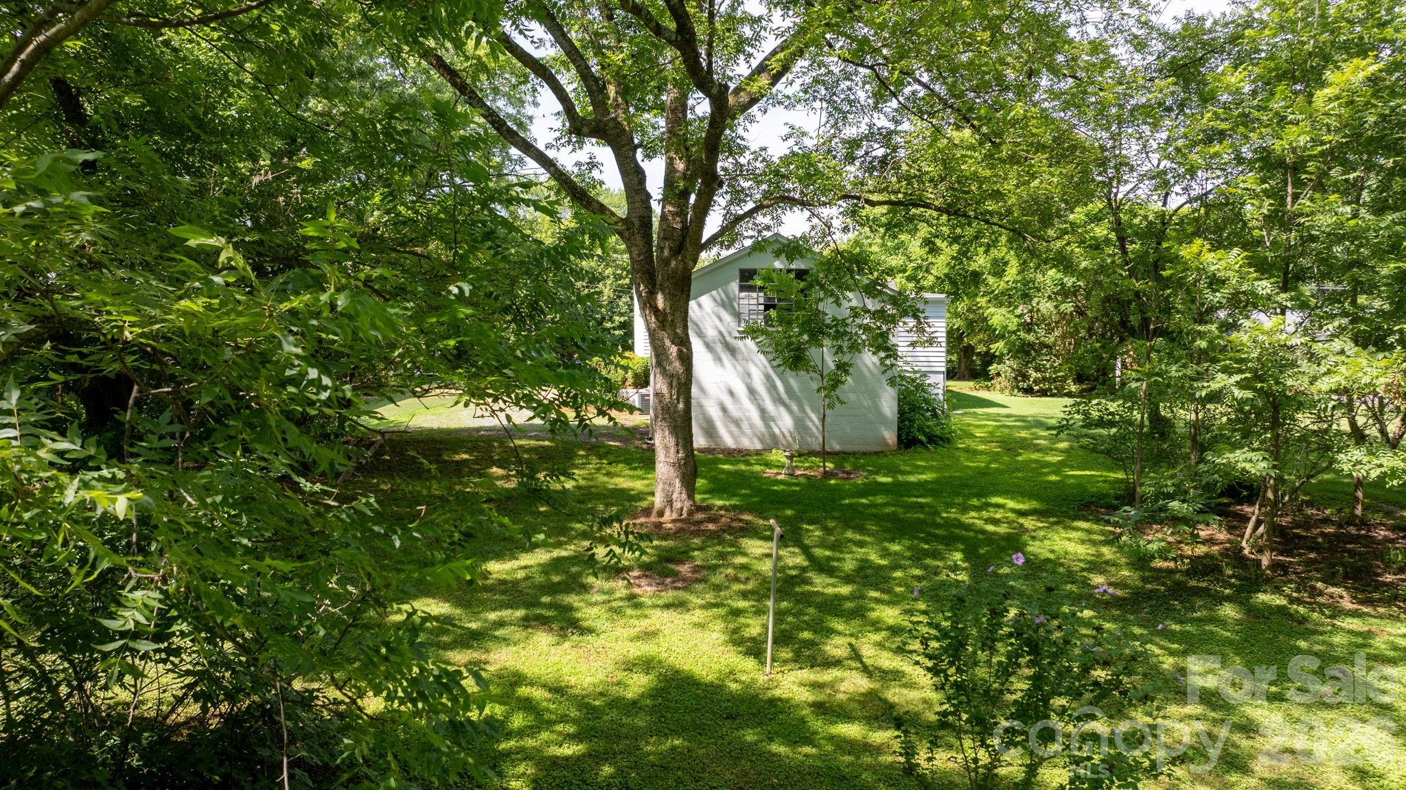 608 1st Street Property Photo 13