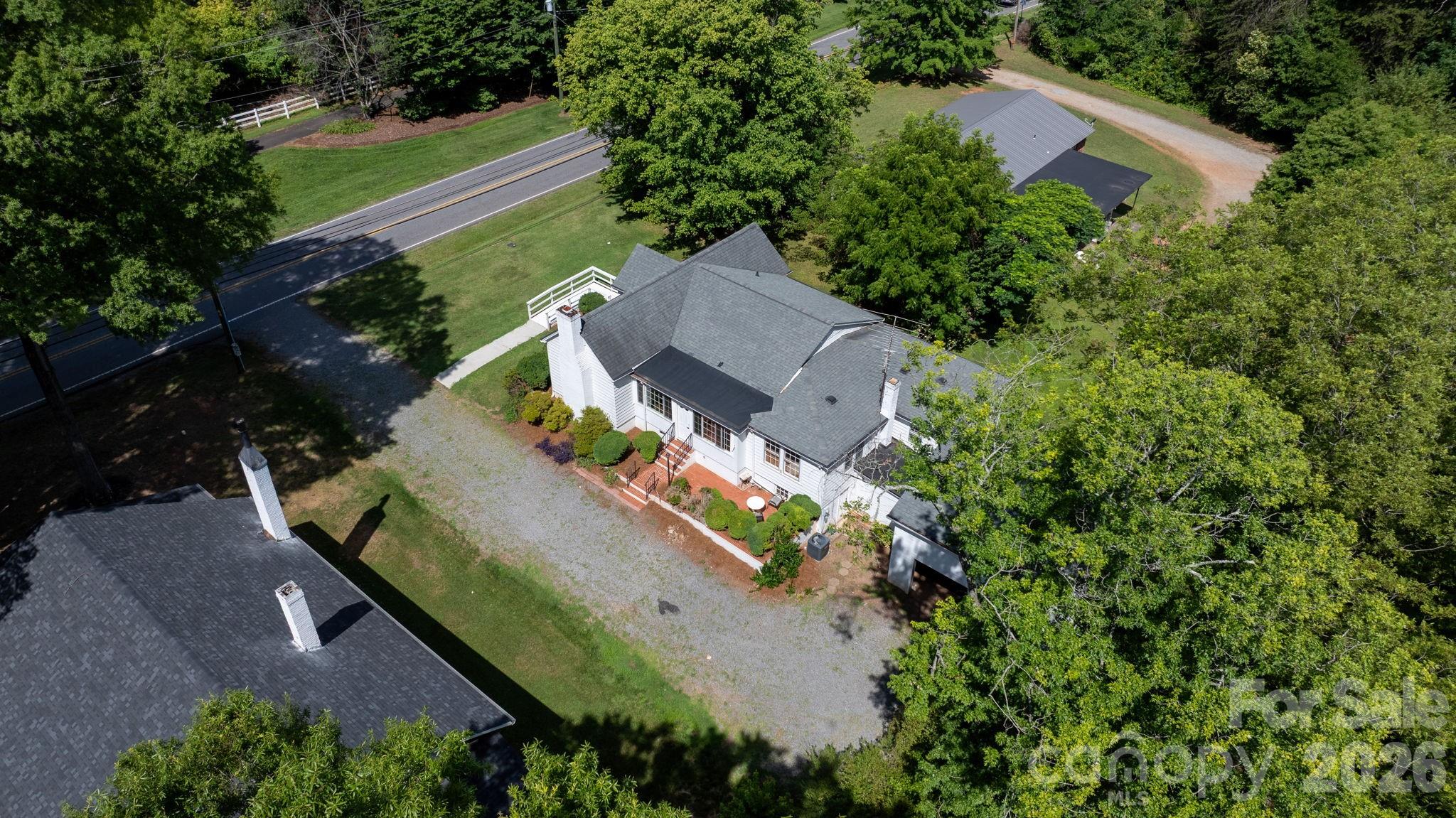 608 1st Street Property Photo 16