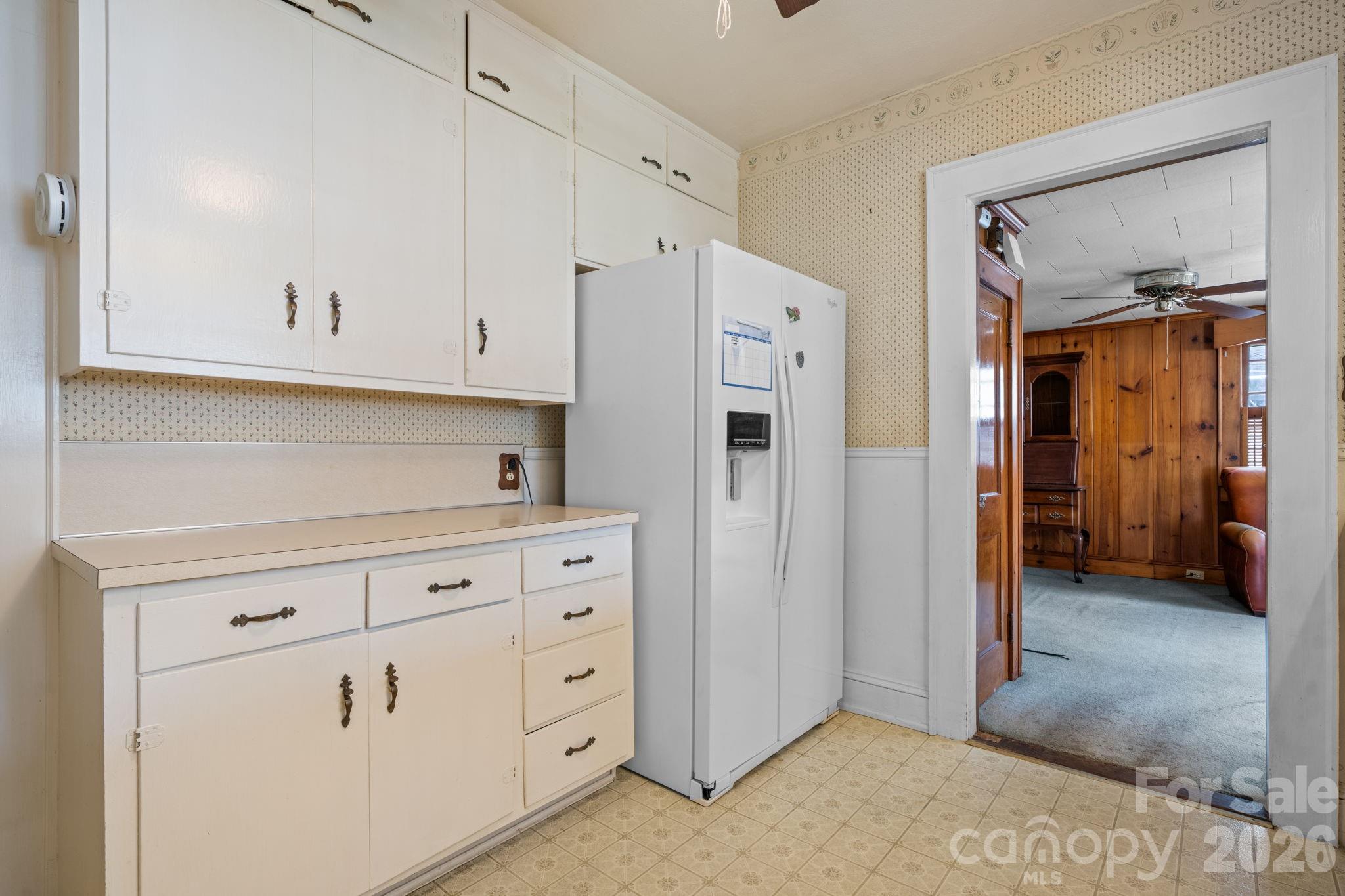 608 1st Street Property Photo 24