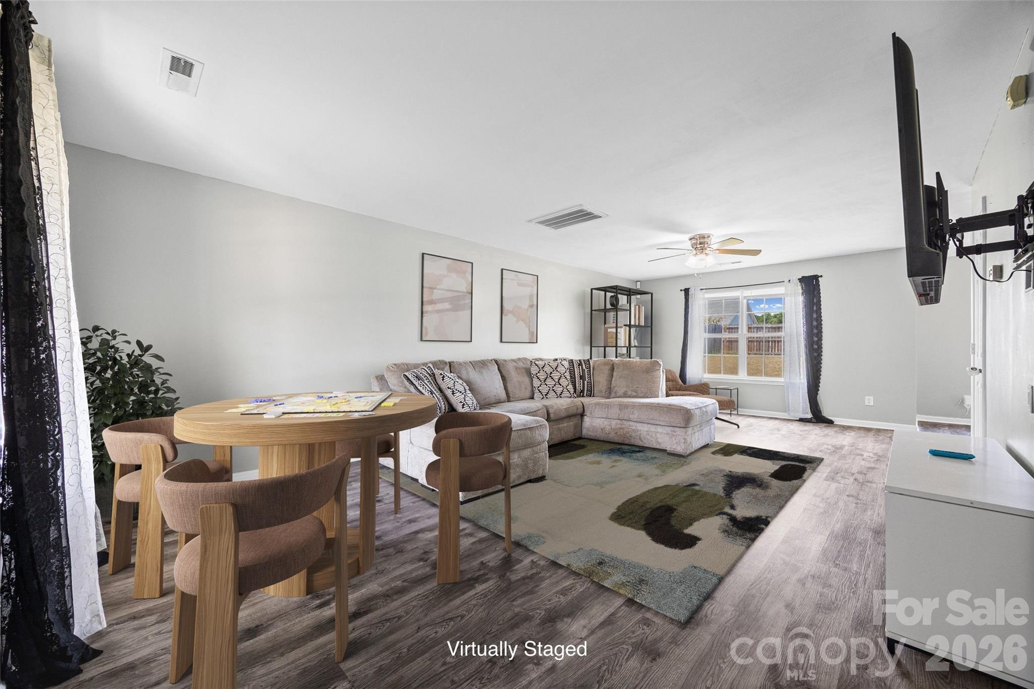 512 Gentle Breeze Lane Property Photo 1