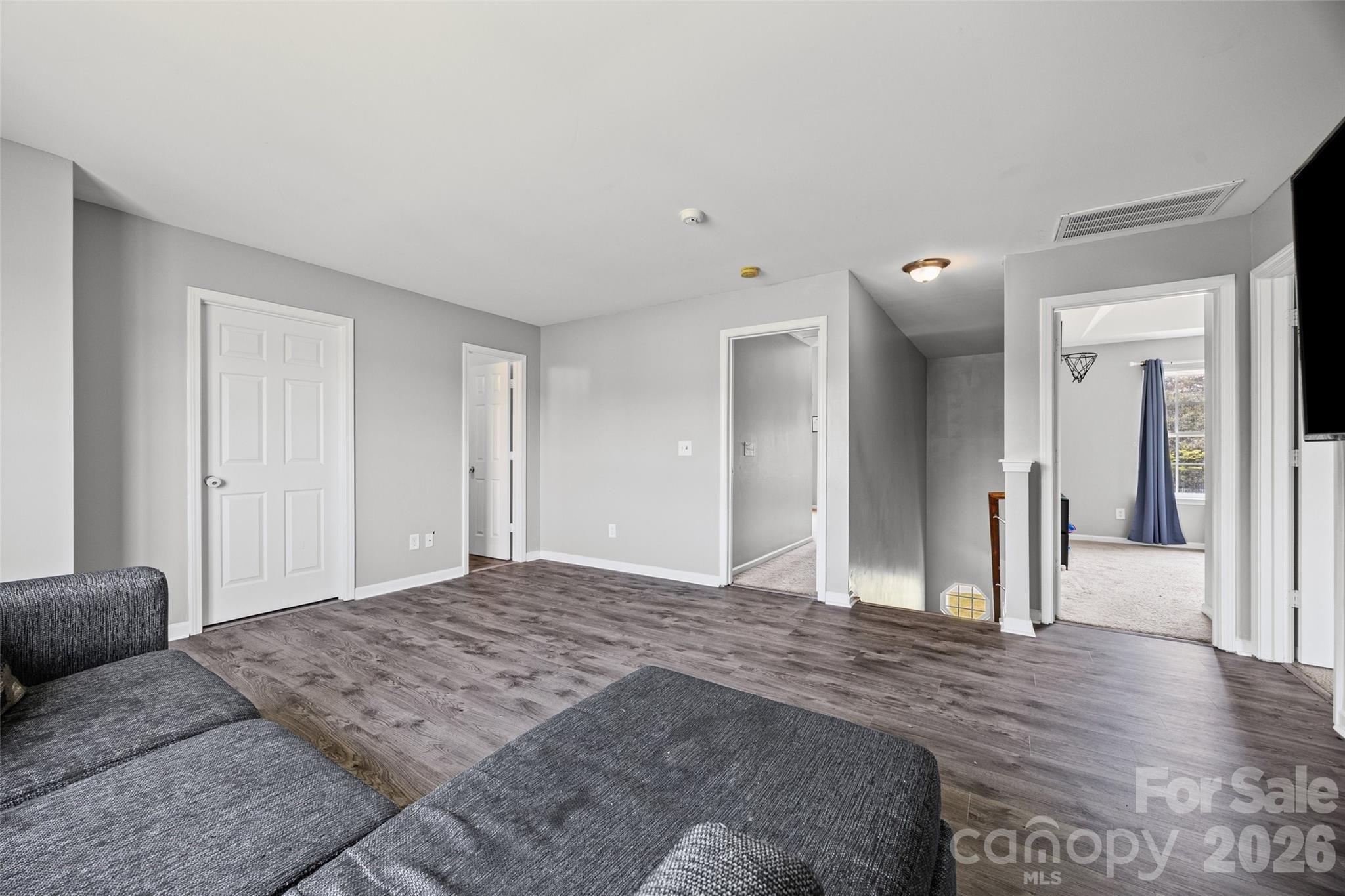 512 Gentle Breeze Lane Property Photo 16