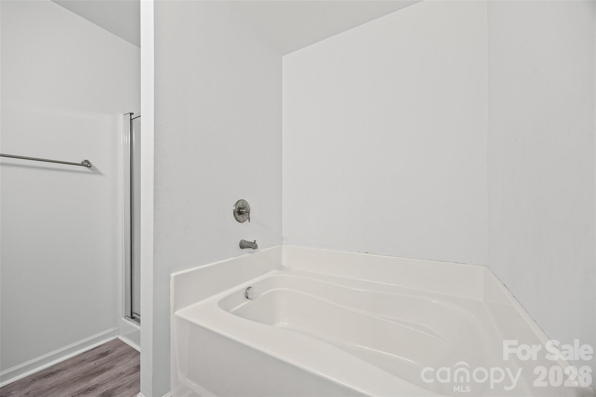 512 Gentle Breeze Lane Property Photo 23