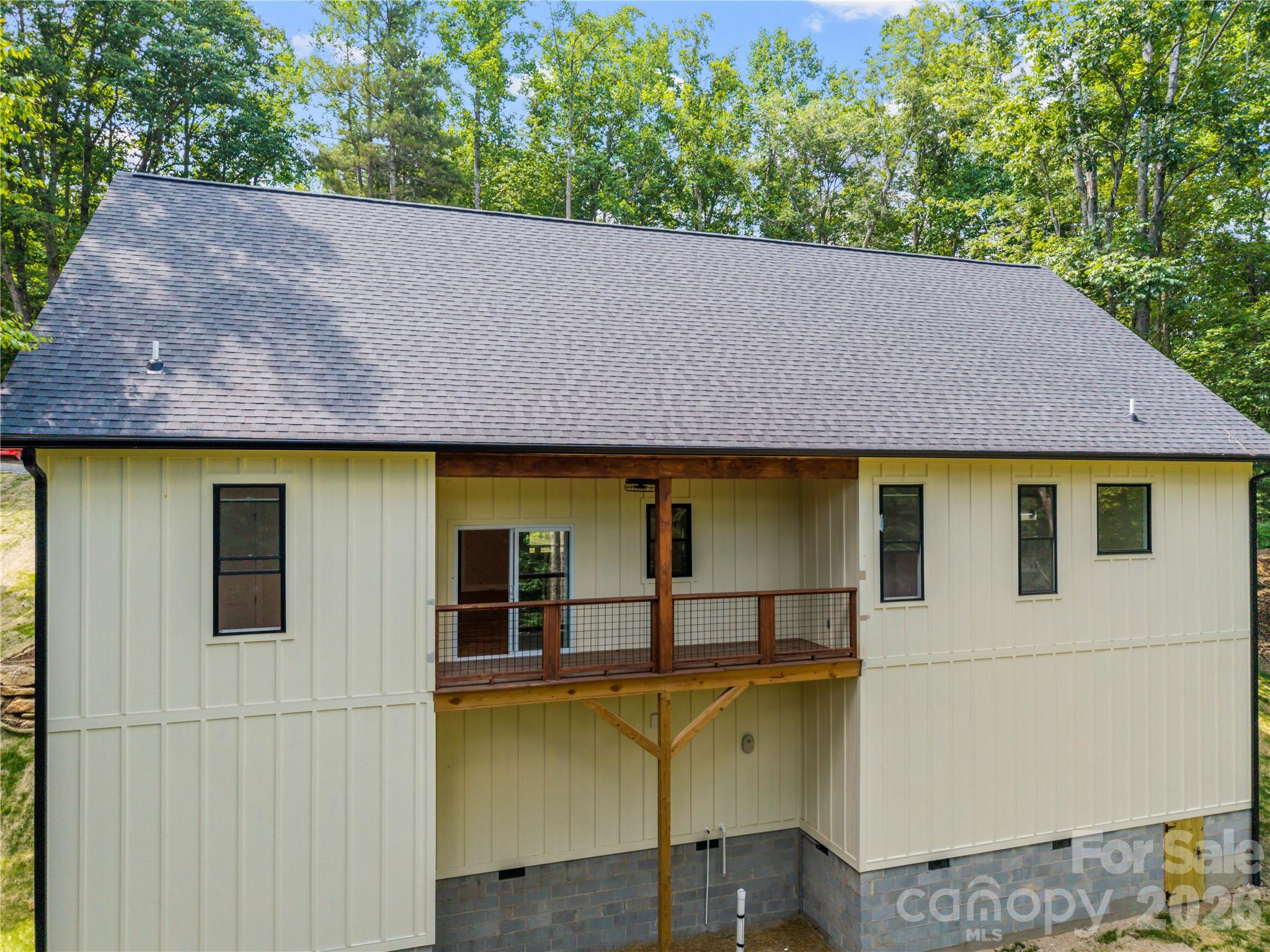 210 Hickory Tree Lane Property Photo 3