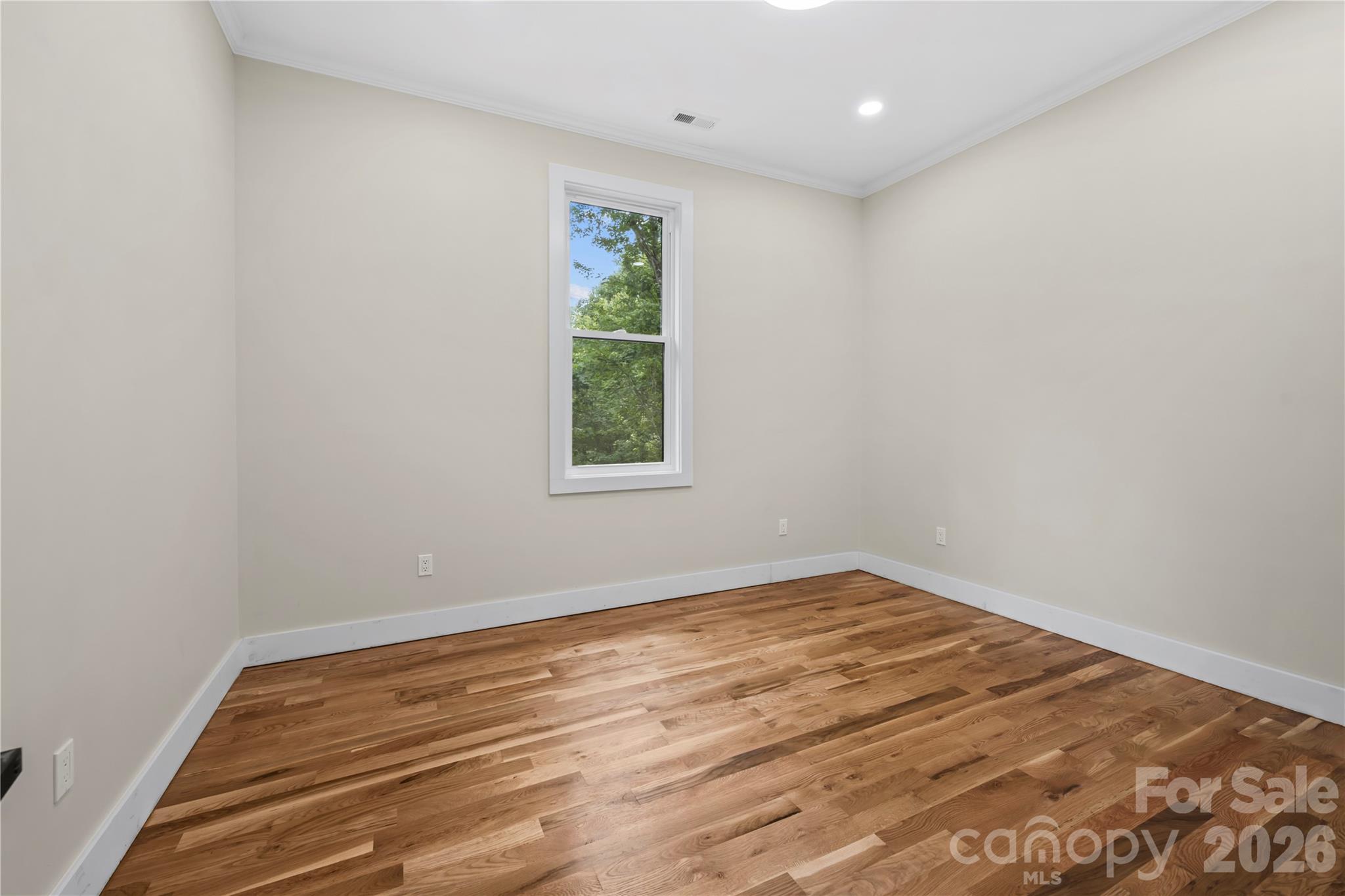 210 Hickory Tree Lane Property Photo 4