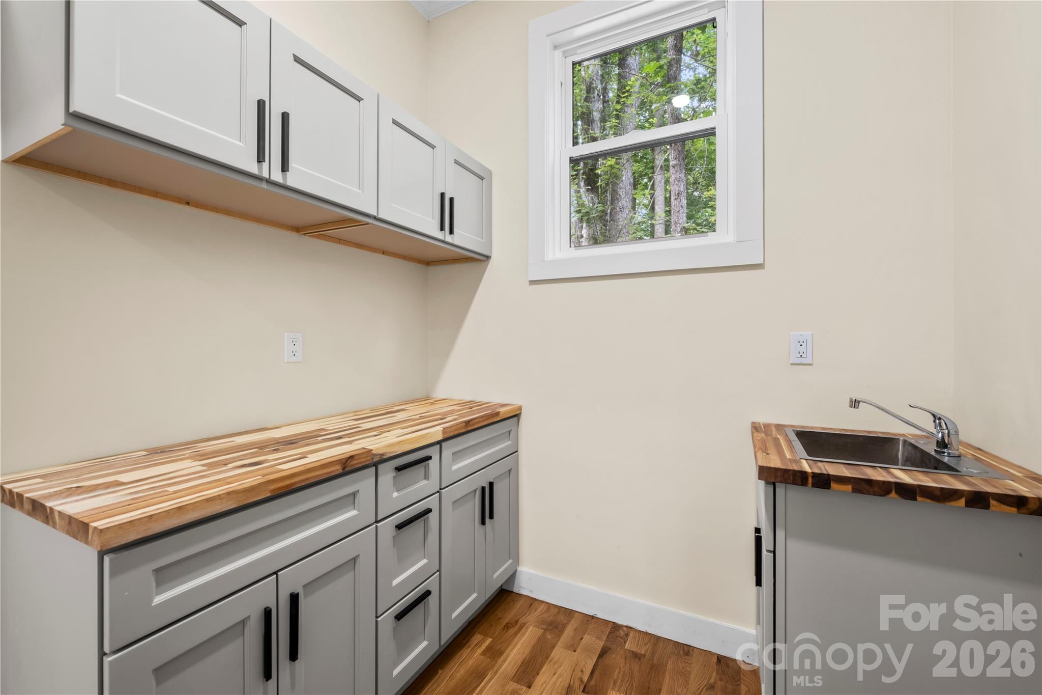 210 Hickory Tree Lane Property Photo 22