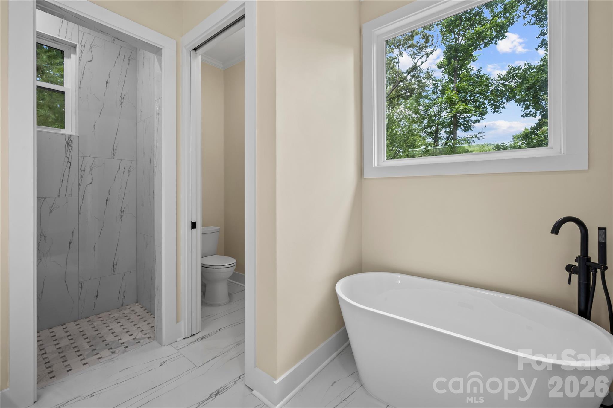 210 Hickory Tree Lane Property Photo 27